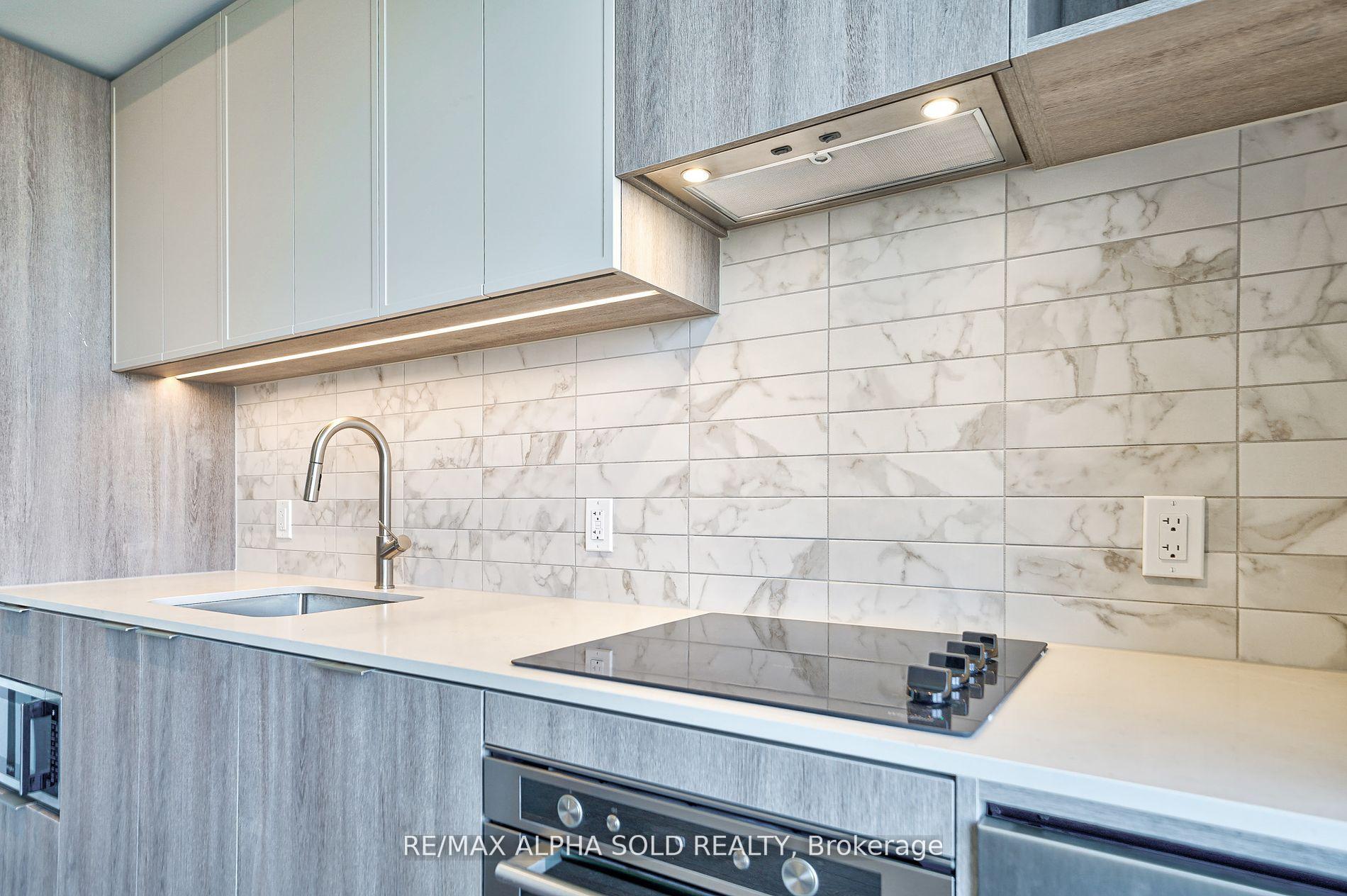 Photo 14 of Unit 1108, 2020 Bathurst Street, Toronto, Humewood-Cedarvale — HOMEH