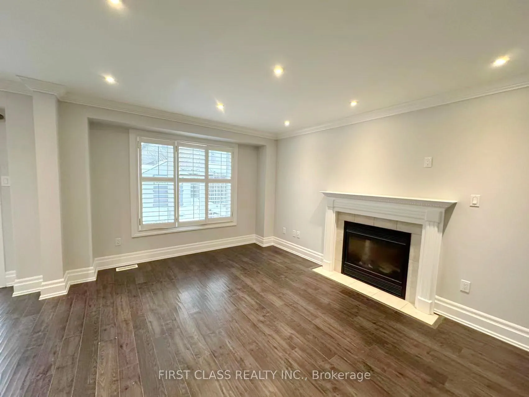 Photo 14 of 56 Moorland Crescent, Hamilton, Meadowlands — HOMEH