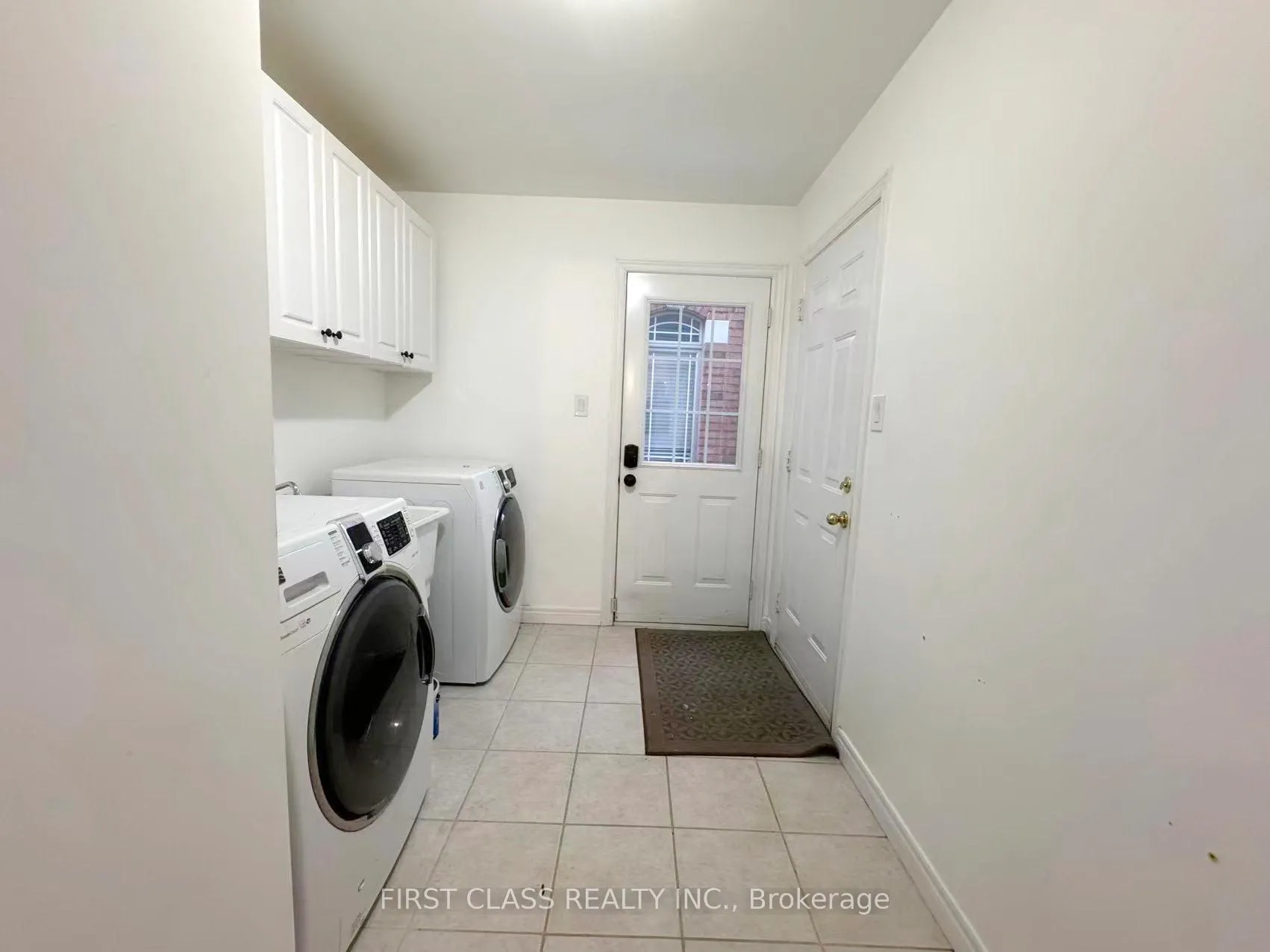 Photo 16 of 56 Moorland Crescent, Hamilton, Meadowlands — HOMEH