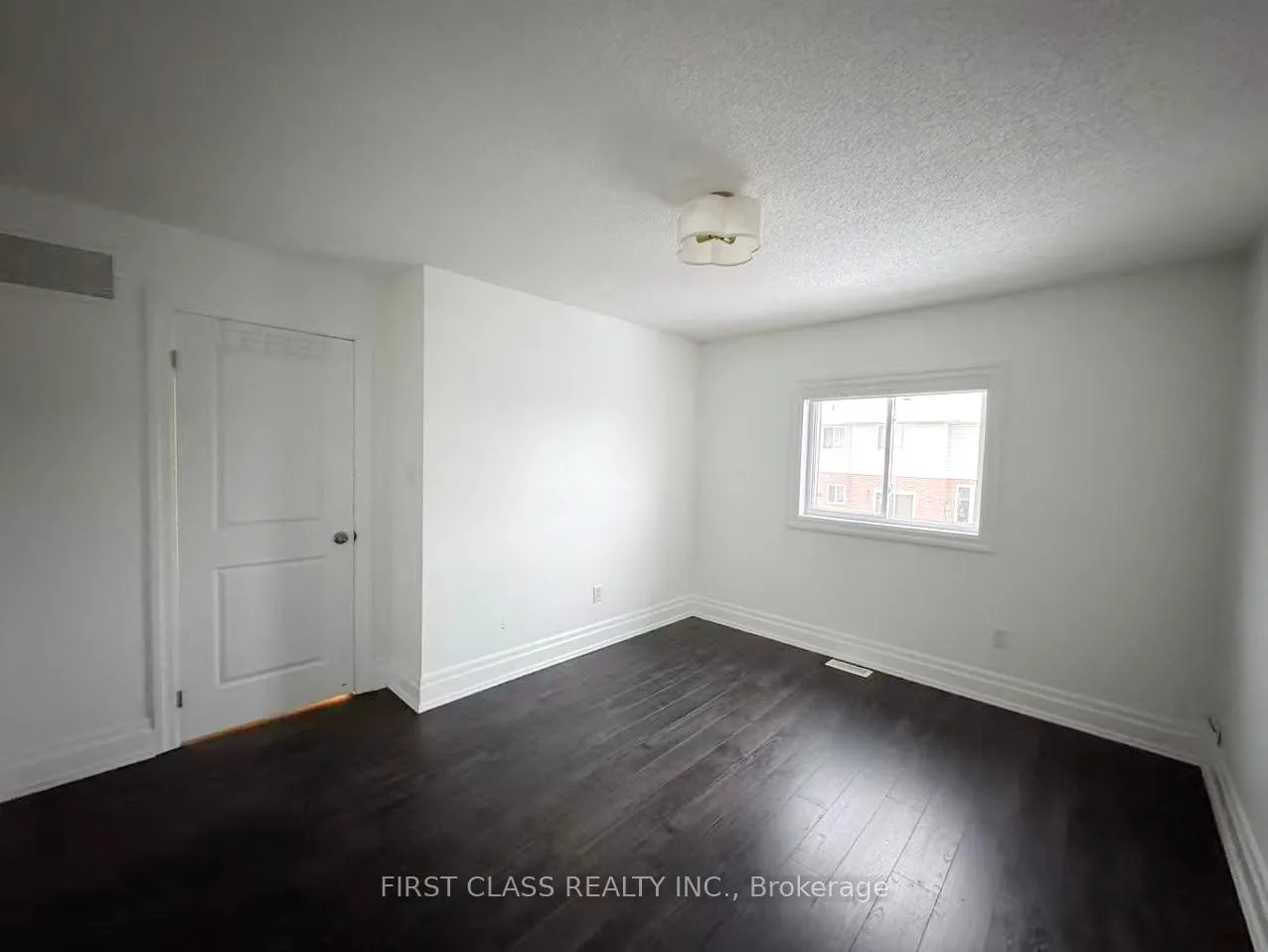 Photo 21 of 56 Moorland Crescent, Hamilton, Meadowlands — HOMEH