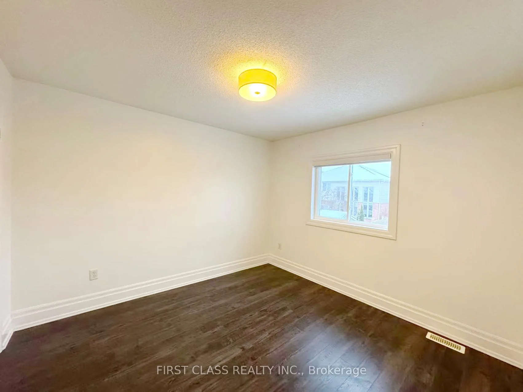 Photo 22 of 56 Moorland Crescent, Hamilton, Meadowlands — HOMEH