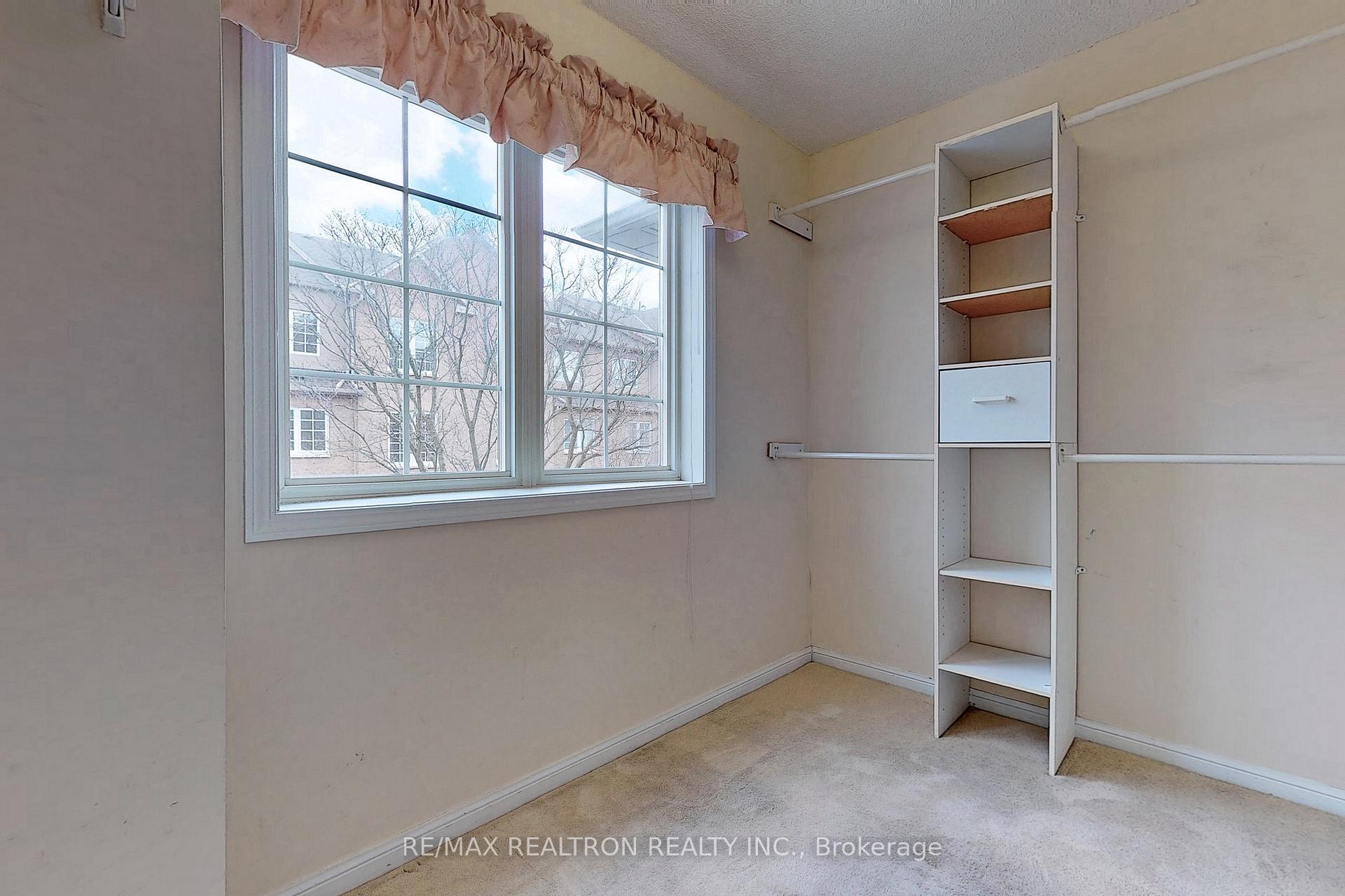 Photo 26 of Unit 7, 2 Cox Boulevard, Markham, Unionville — HOMEH