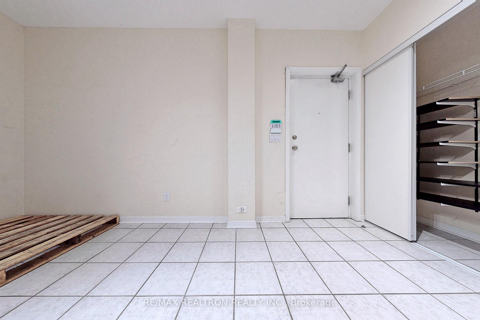 Photo 30 of Unit 7, 2 Cox Boulevard, Markham, Unionville — HOMEH
