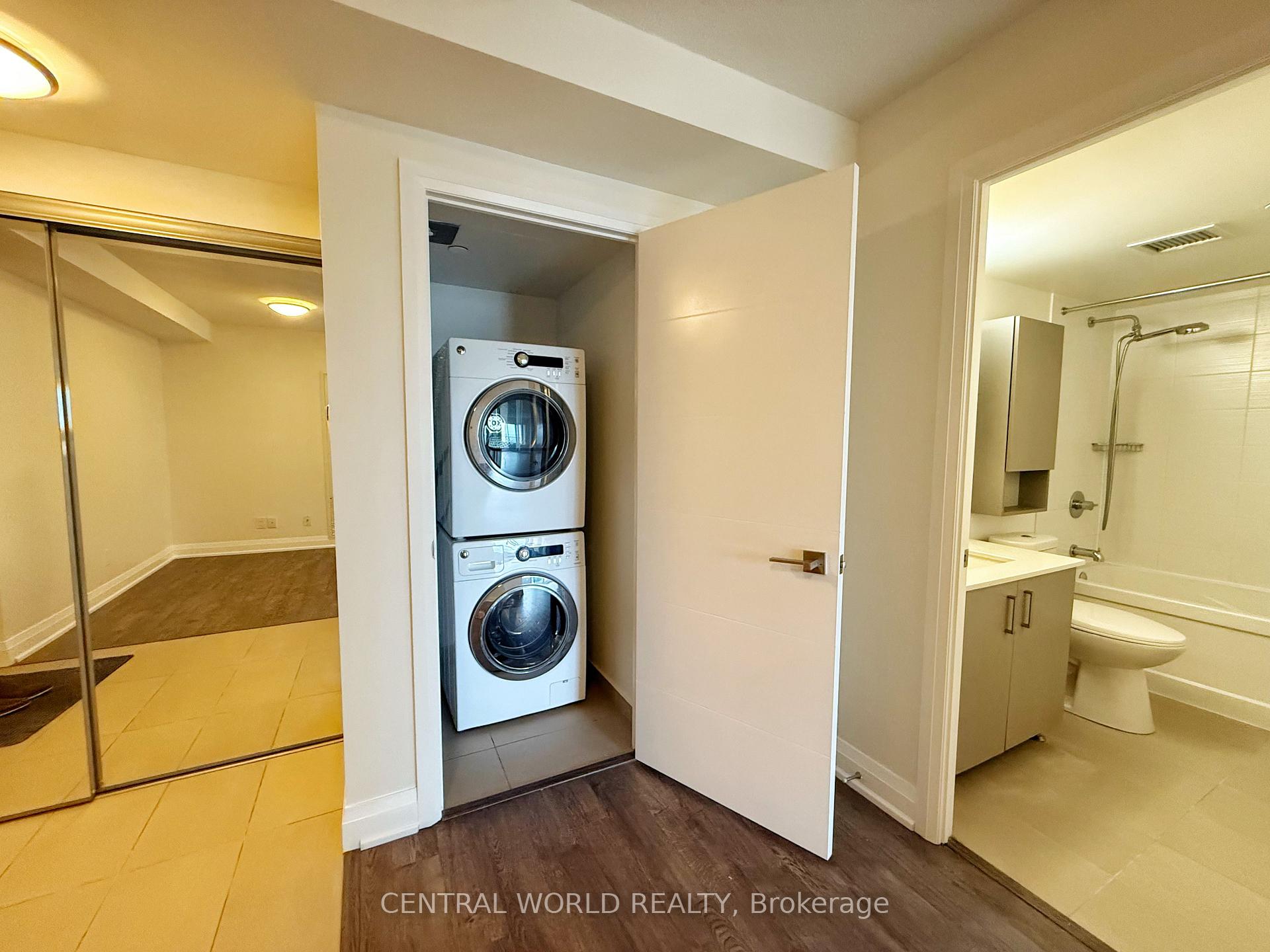 Photo 6 of Unit 1507, 18 Uptown Drive, Markham, Unionville — HOMEH
