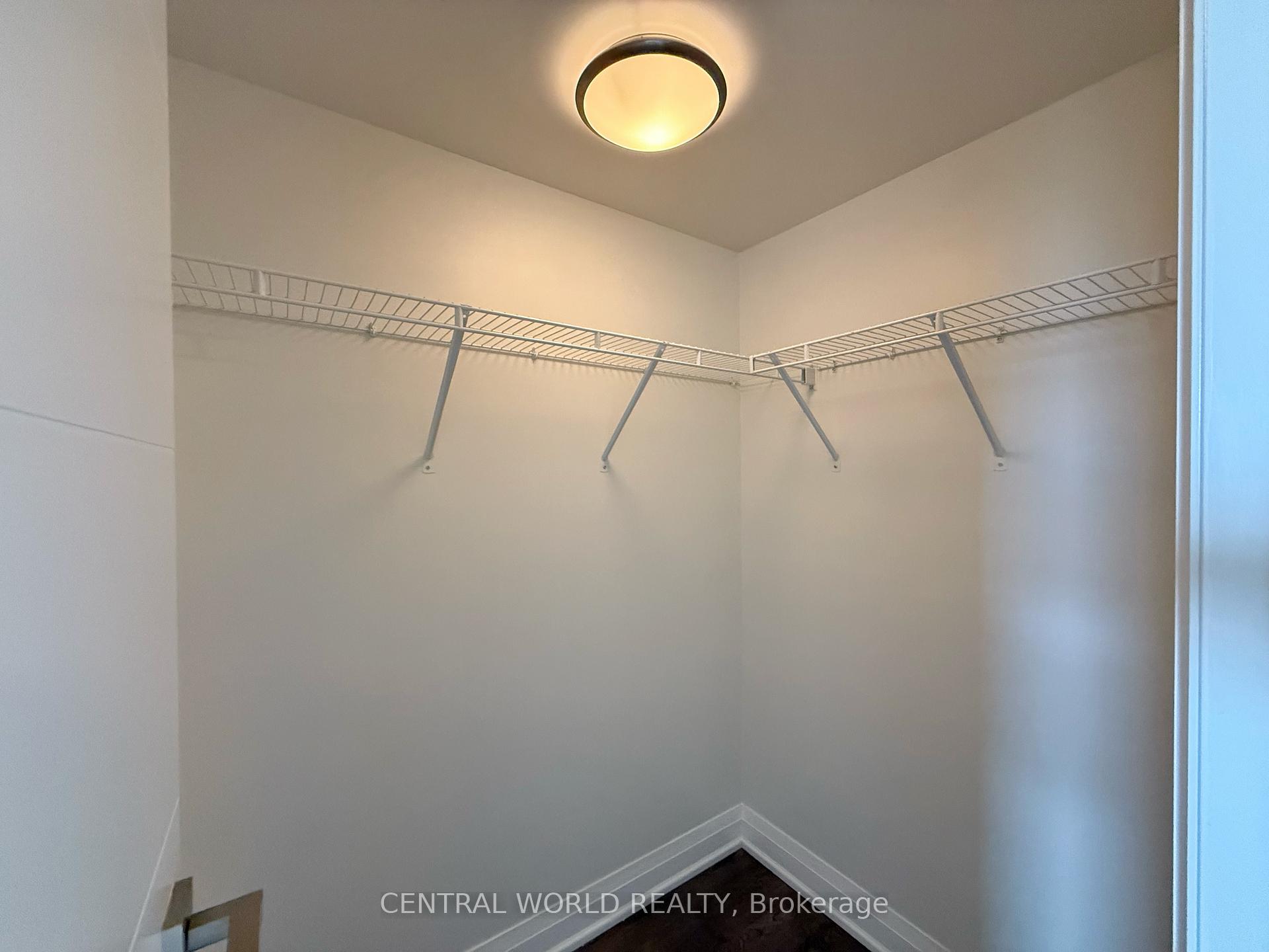 Photo 4 of Unit 1507, 18 Uptown Drive, Markham, Unionville — HOMEH