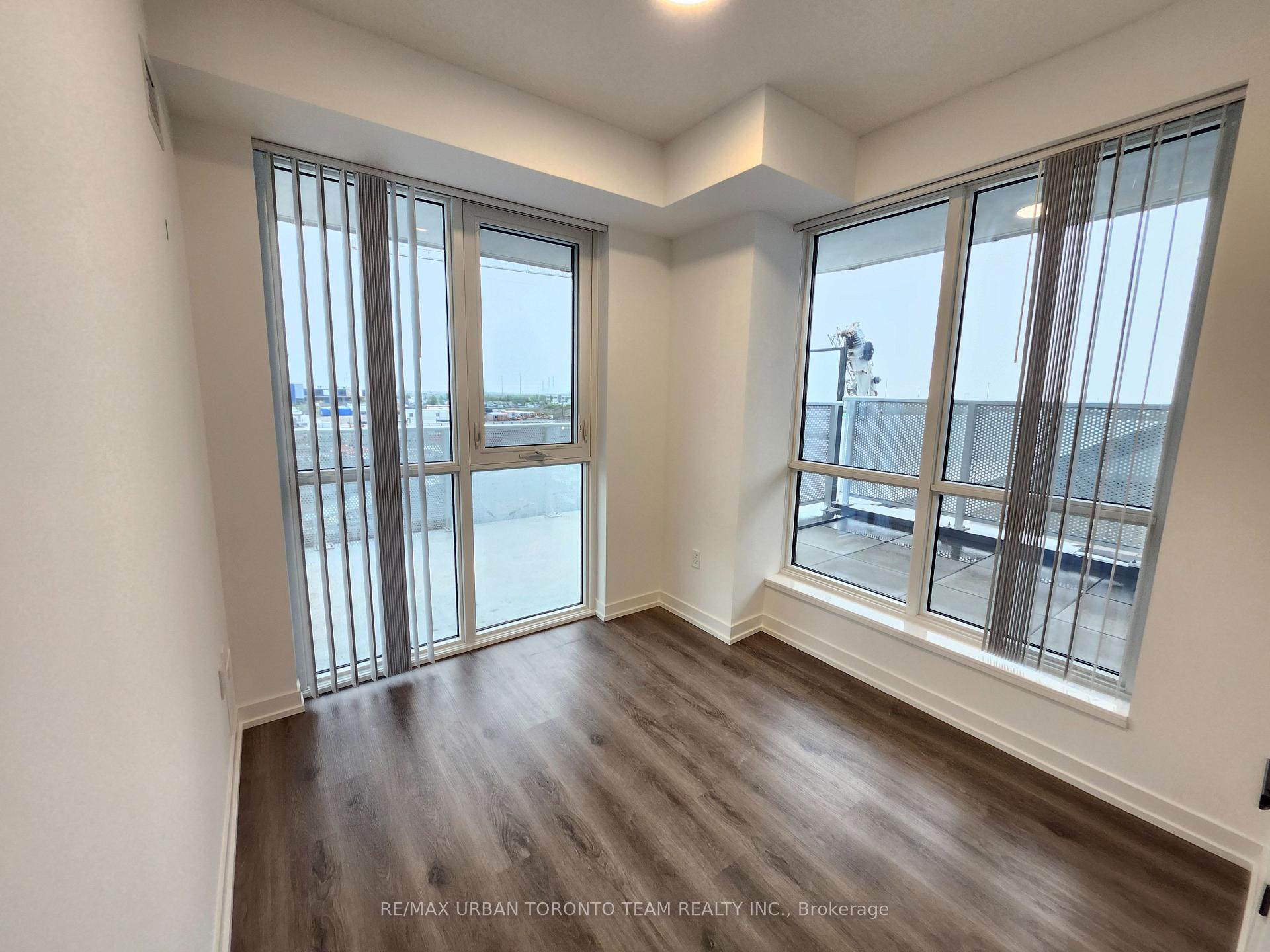 Photo 5 of Unit 319, 28 Interchange Way, Vaughan, Vaughan Corporate Centre — HOMEH