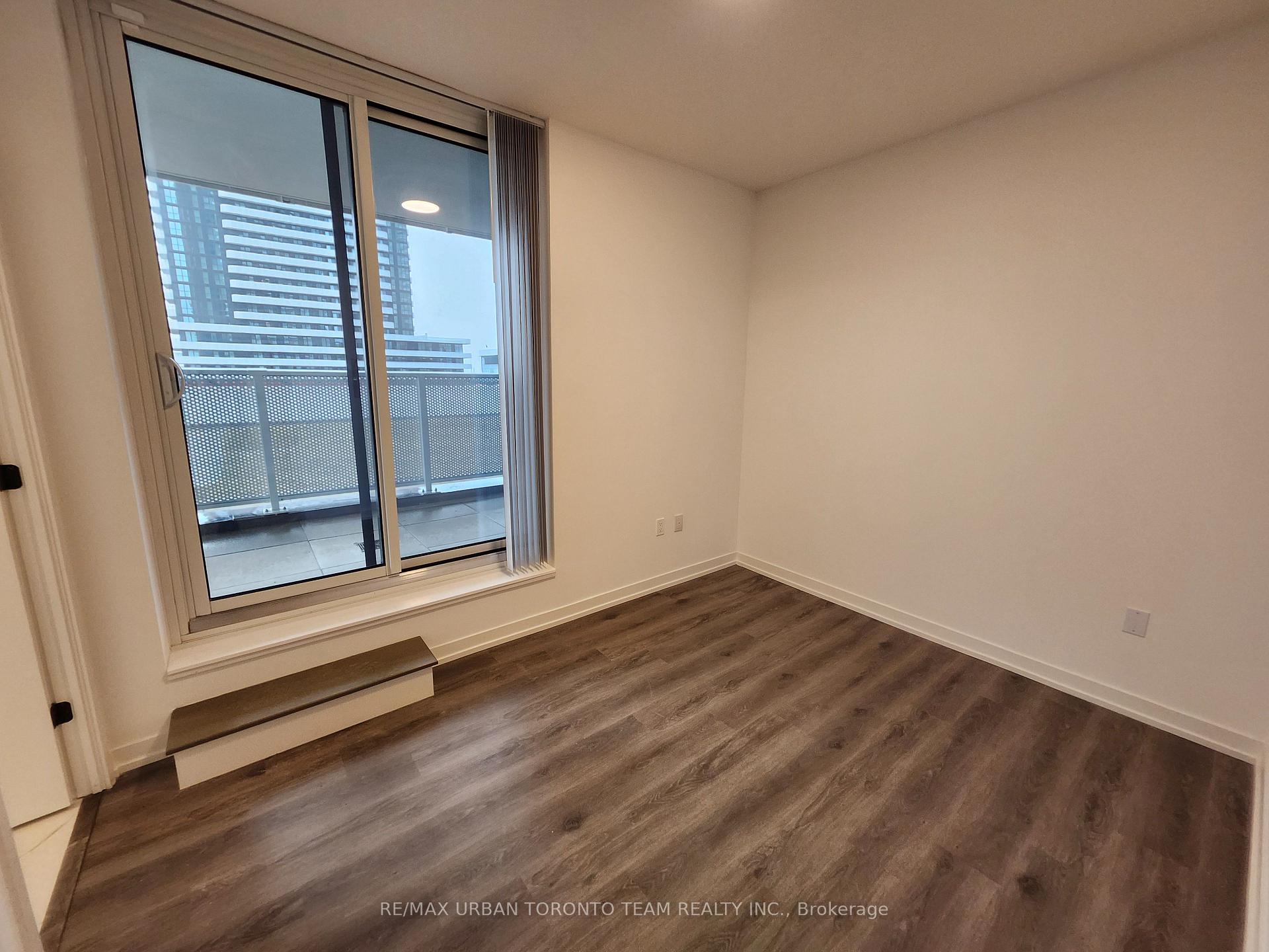 Photo 6 of Unit 319, 28 Interchange Way, Vaughan, Vaughan Corporate Centre — HOMEH