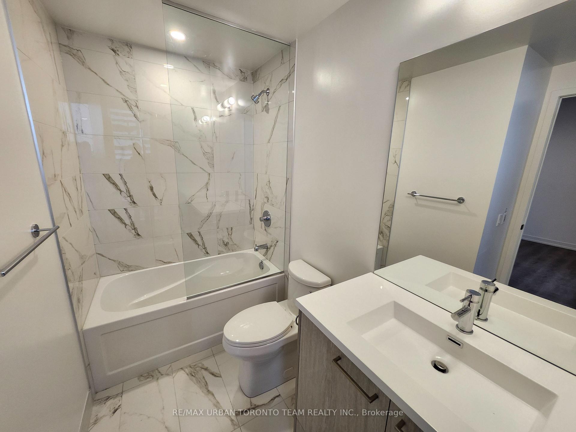 Photo 11 of Unit 319, 28 Interchange Way, Vaughan, Vaughan Corporate Centre — HOMEH