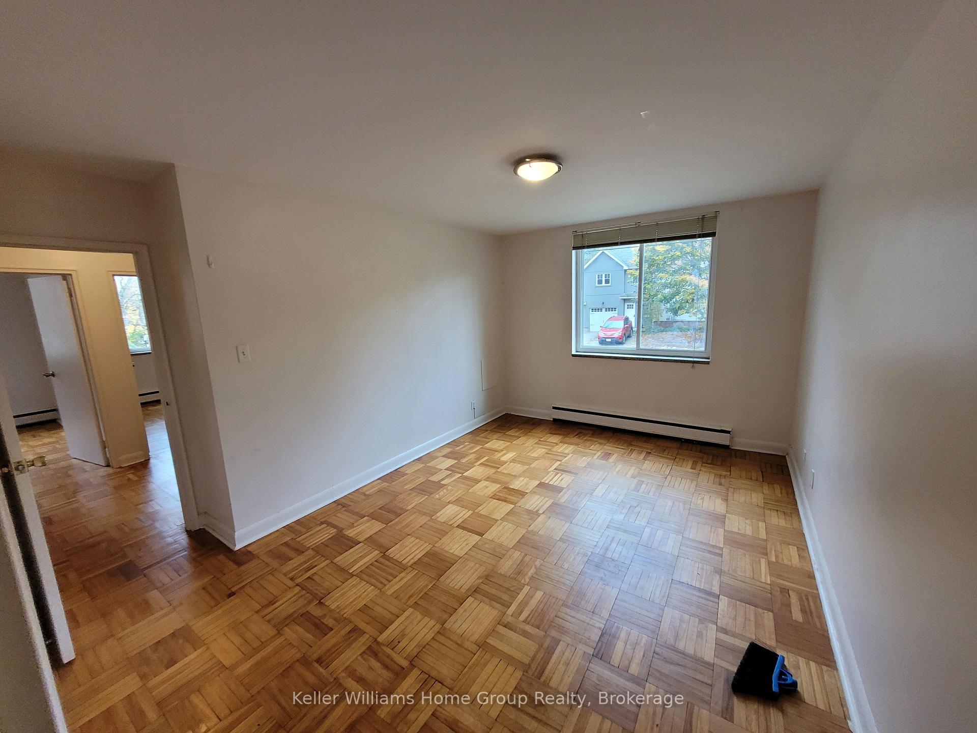 Photo 8 of Unit 4, 6 Forest Hill Drive, Guelph, Dovercliffe Park/Old University — HOMEH