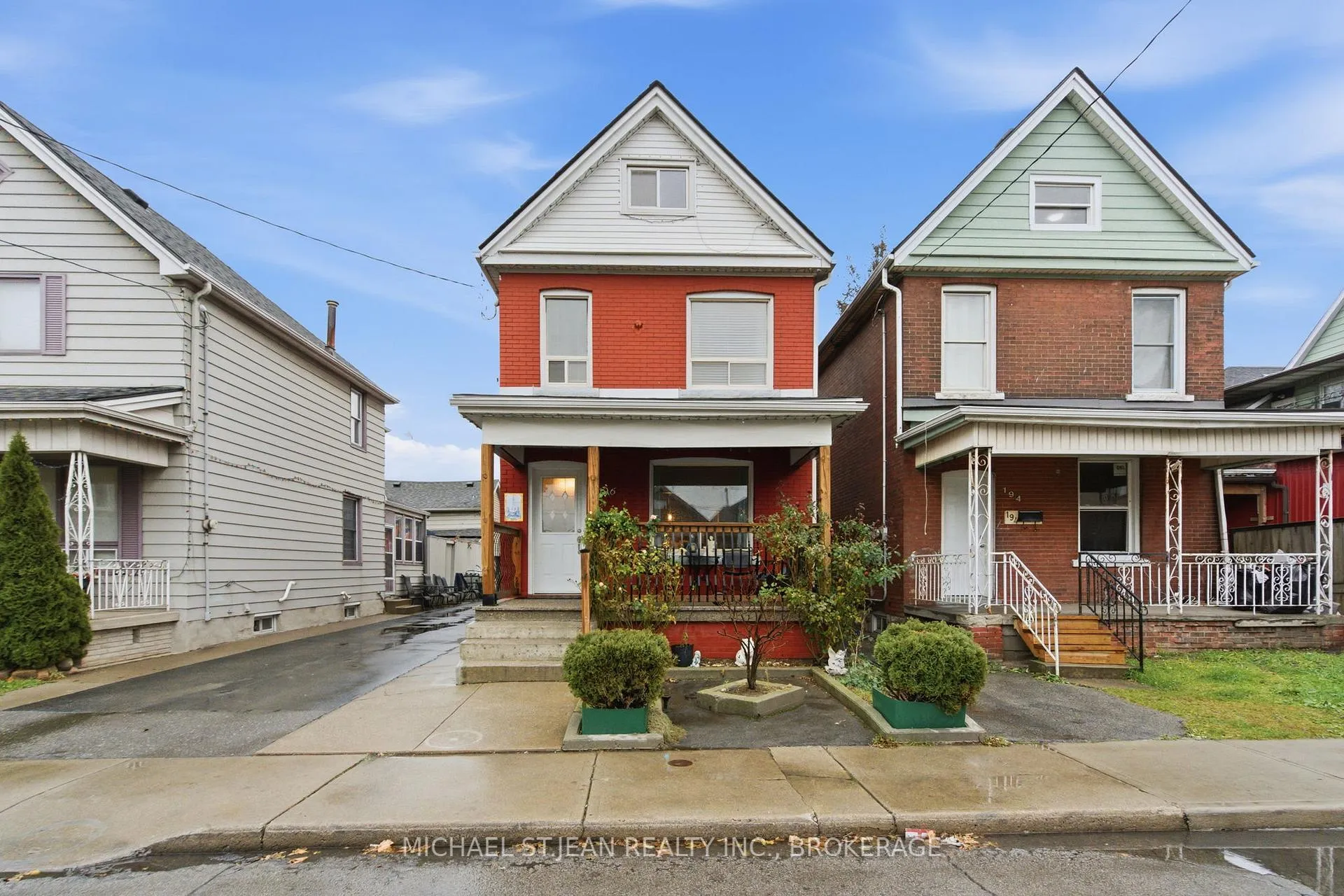 Photo 3 of 196 Avondale Street, Hamilton, Crown Point — HOMEH