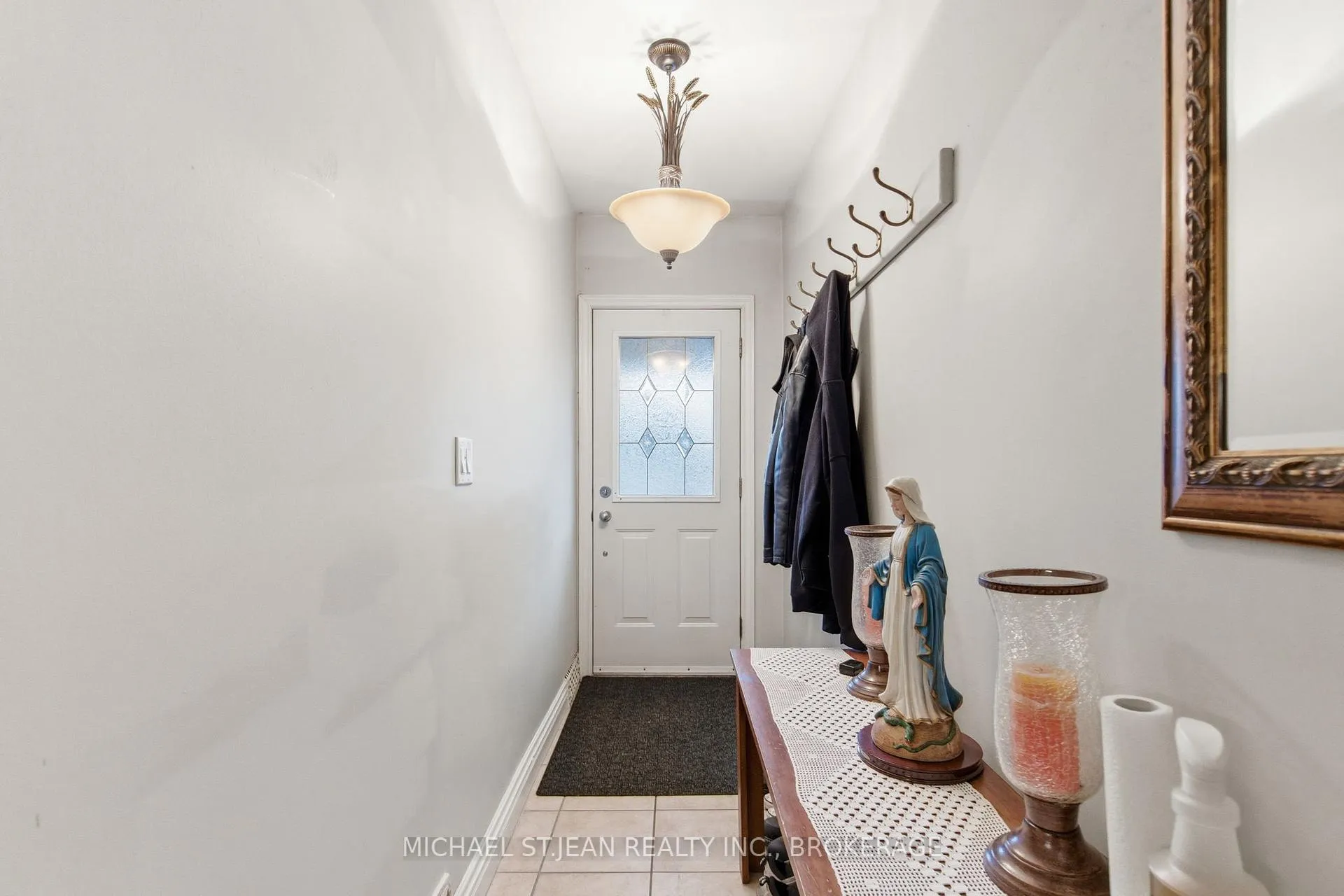 Photo 7 of 196 Avondale Street, Hamilton, Crown Point — HOMEH