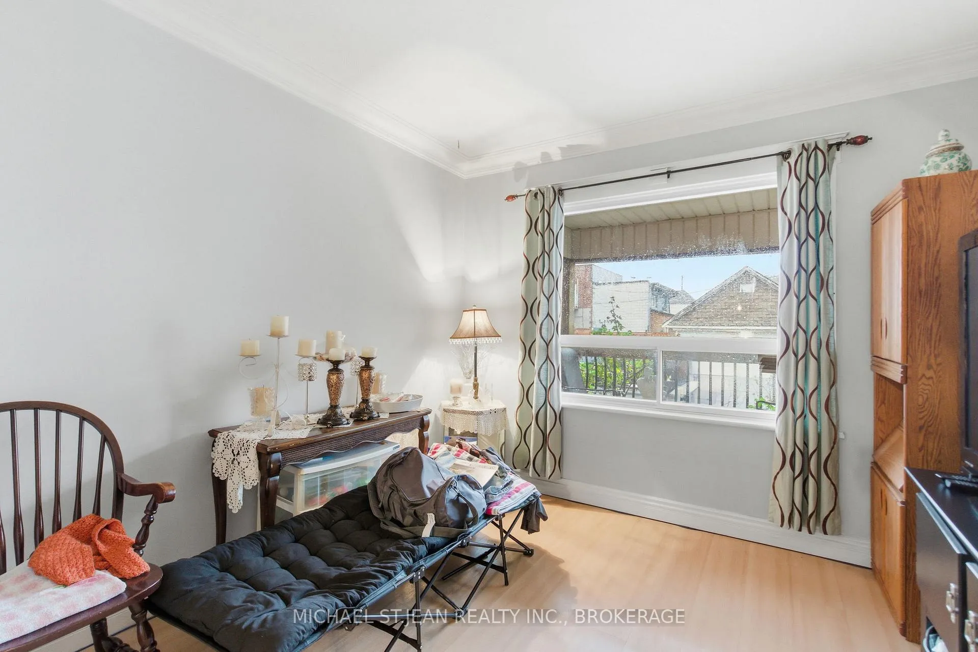 Photo 18 of 196 Avondale Street, Hamilton, Crown Point — HOMEH