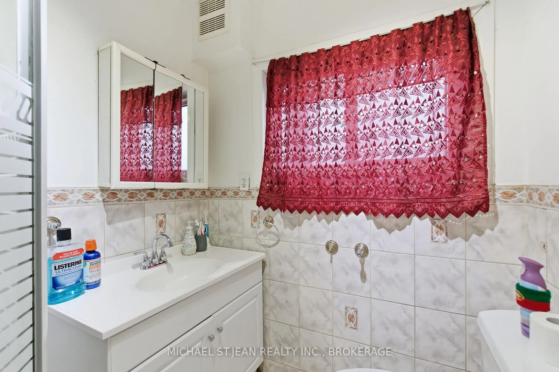 Photo 21 of 196 Avondale Street, Hamilton, Crown Point — HOMEH