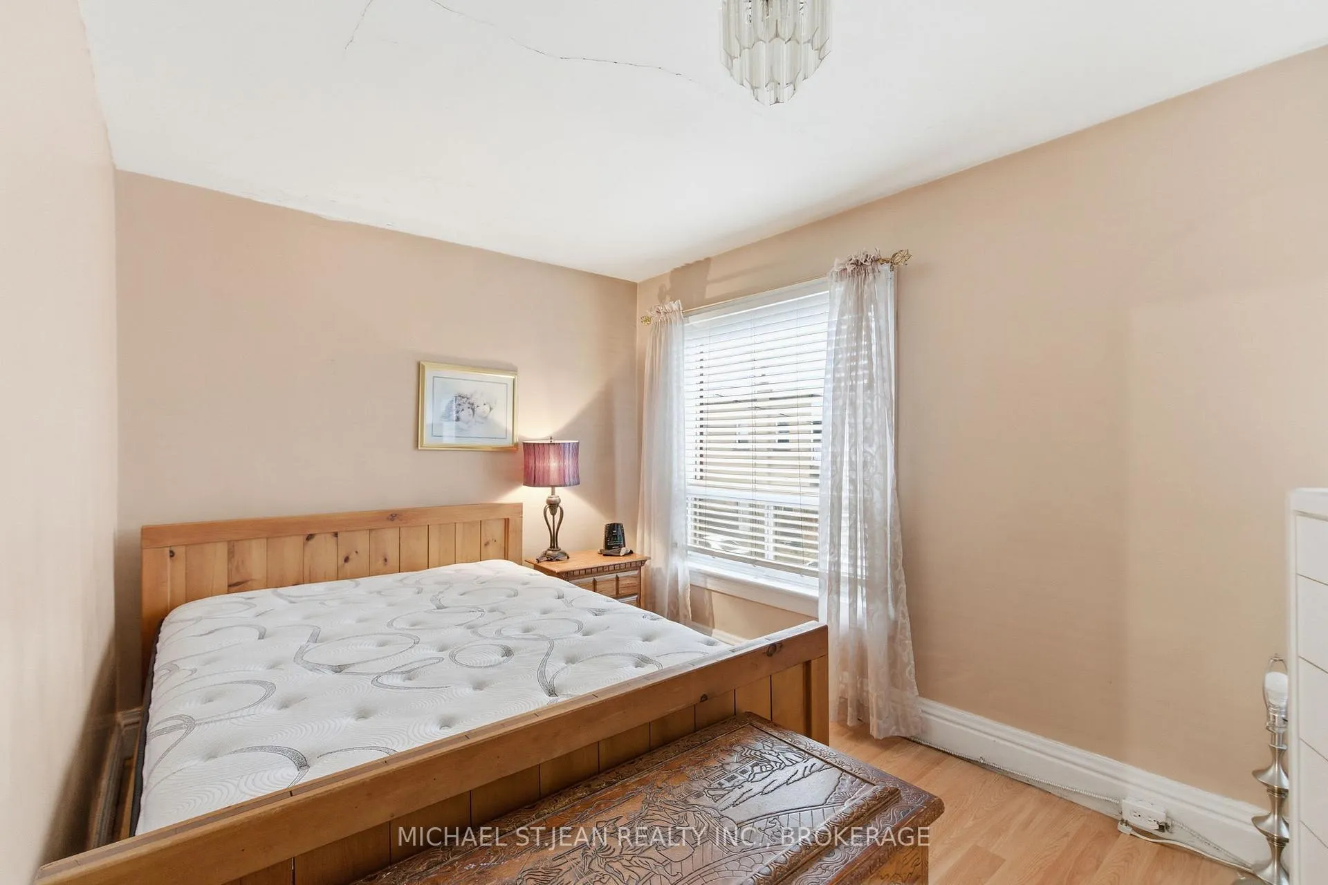Photo 24 of 196 Avondale Street, Hamilton, Crown Point — HOMEH