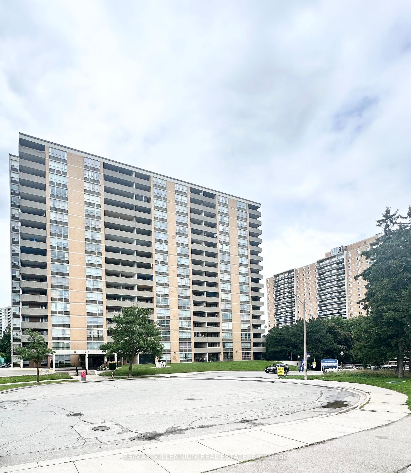 Front of Unit 306, 40 Panorama Court S