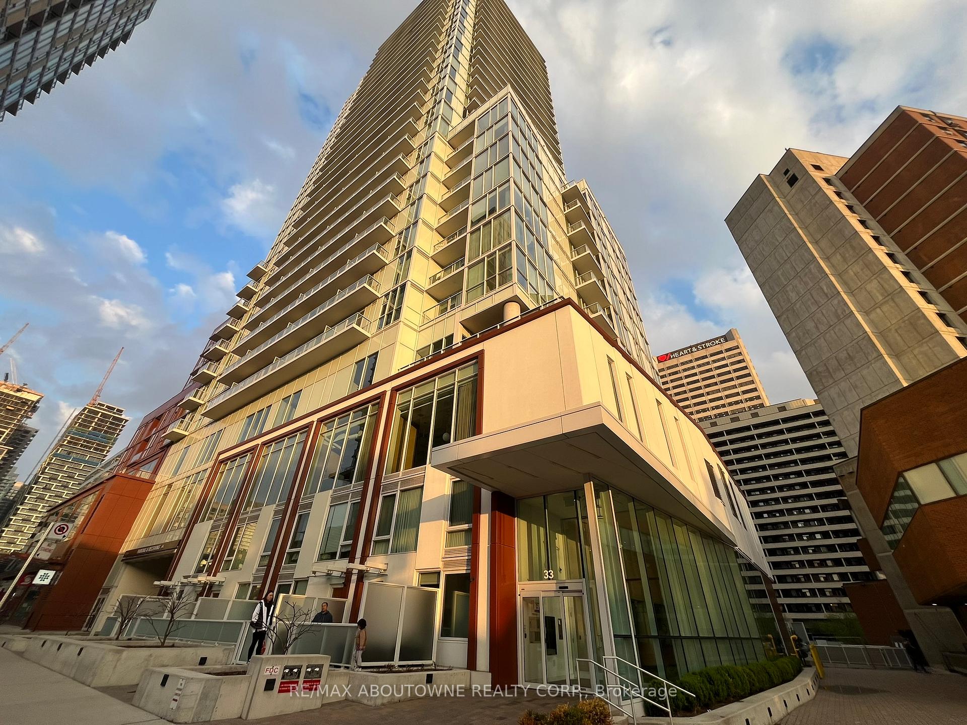 Photo 1 of Unit 1509, 33 Helendale Avenue, Toronto, Yonge-Eglinton — HOMEH