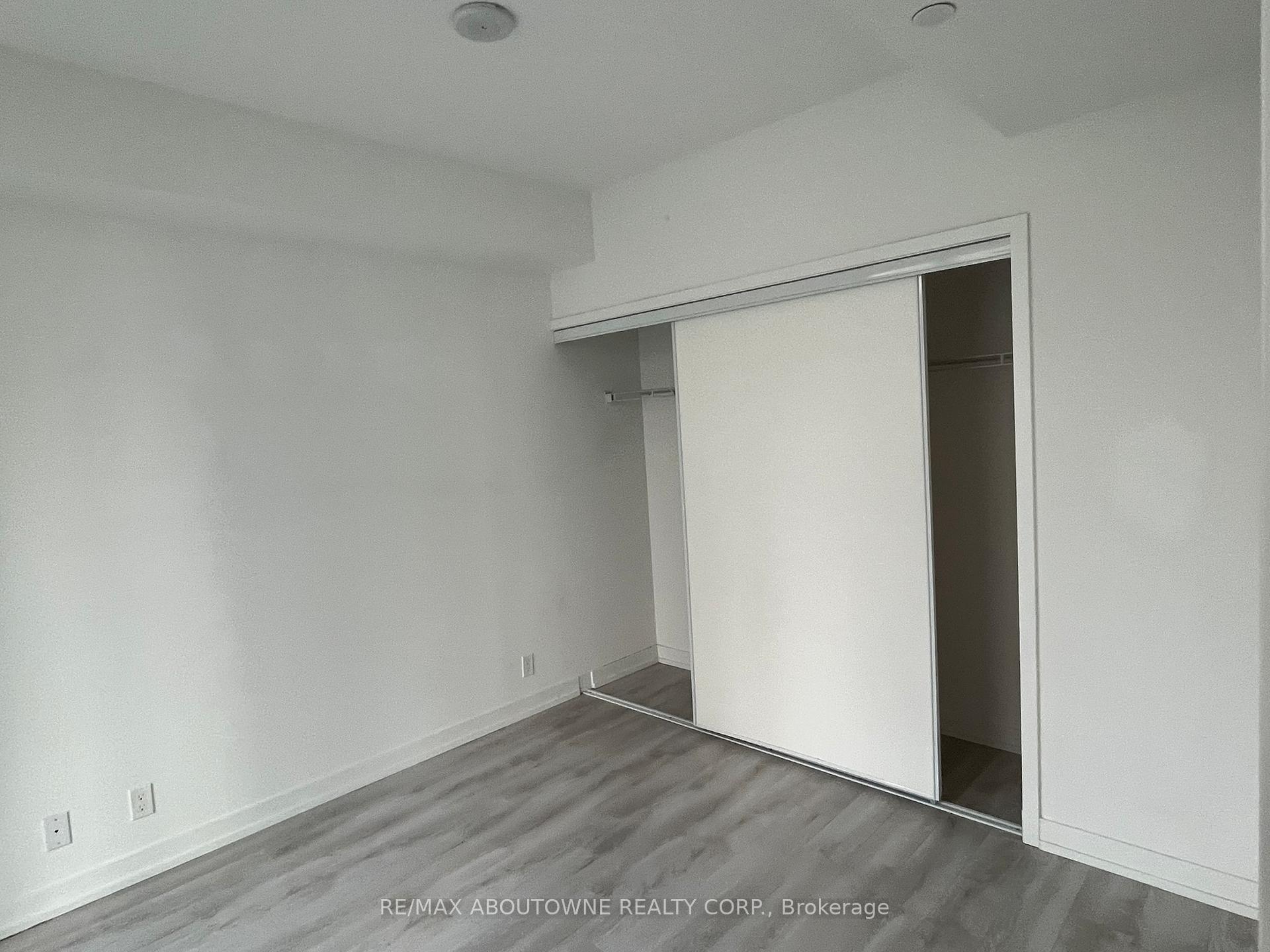 Photo 4 of Unit 1509, 33 Helendale Avenue, Toronto, Yonge-Eglinton — HOMEH