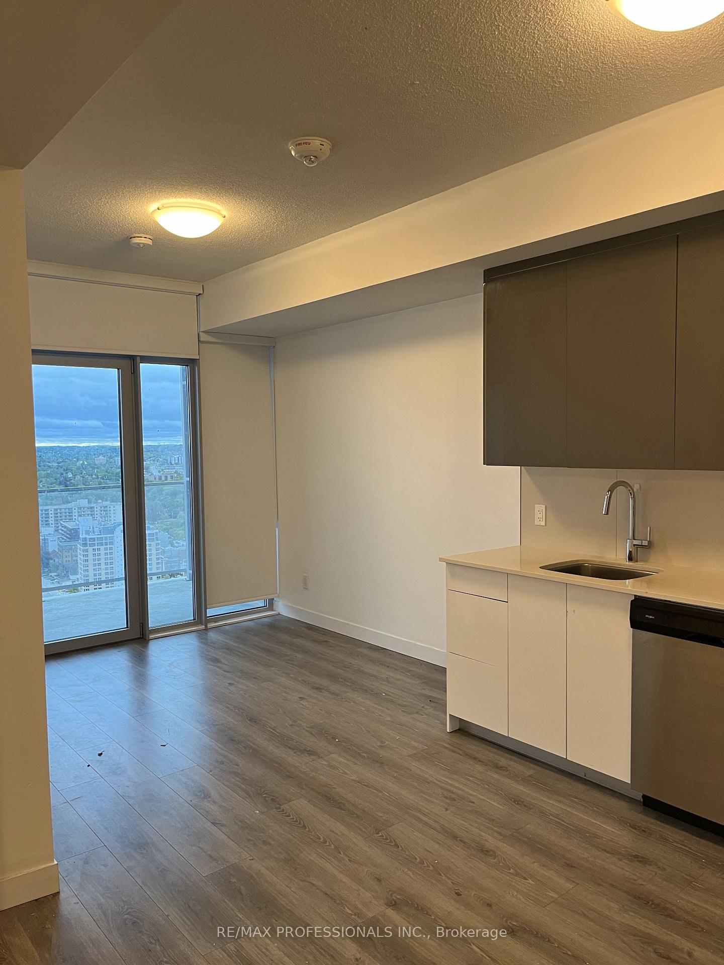 Photo 17 of Unit 2711, 60 Frederick Street, Kitchener — HOMEH