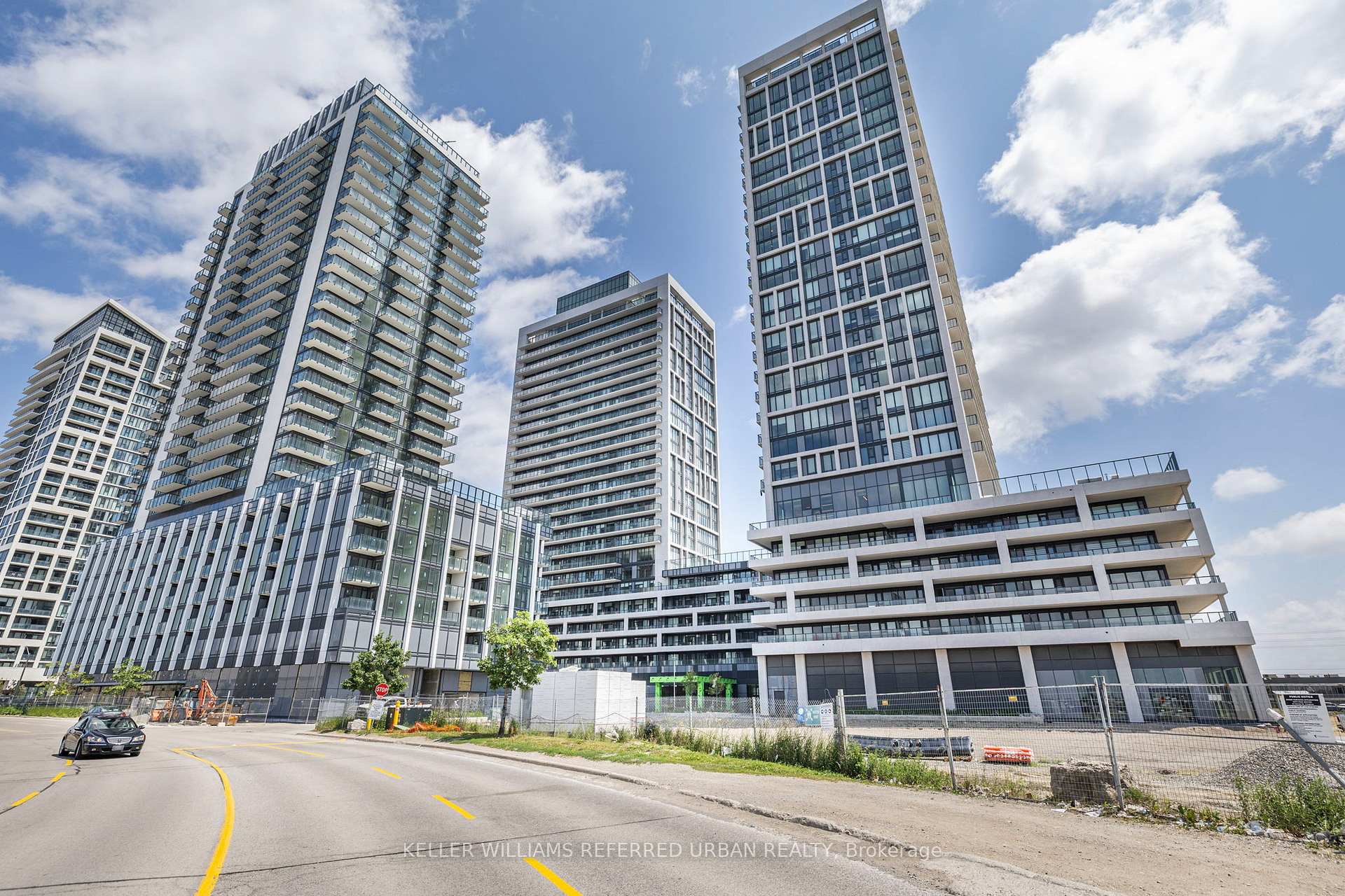 Photo 2 of Unit 2719, 8960 Jane Street, Vaughan, Vellore Village — HOMEH