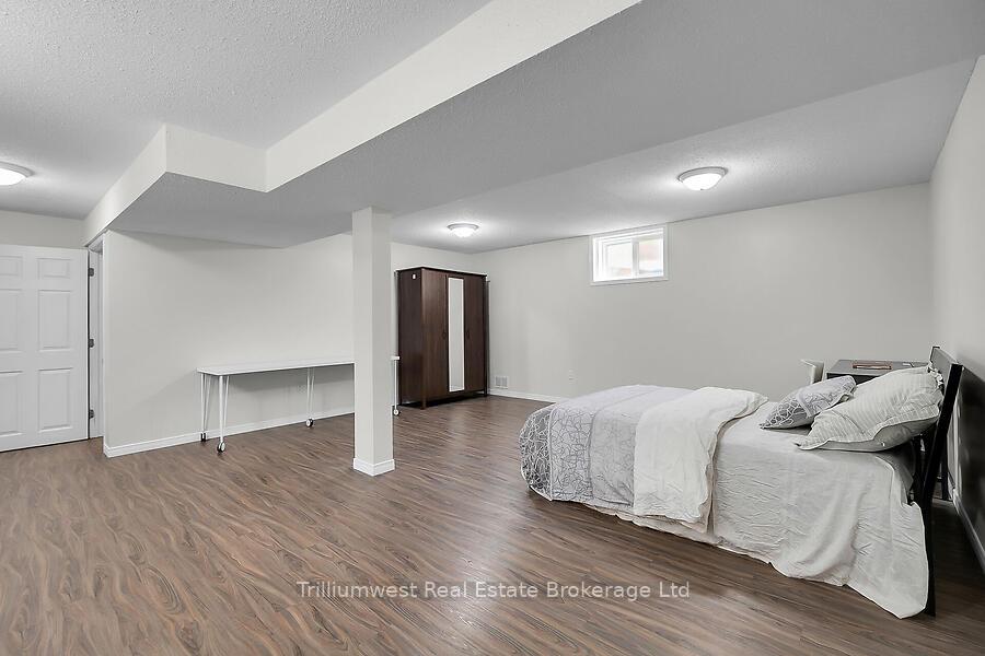Photo 10 of 105 Southcreek Trail, Guelph, Kortright West — HOMEH