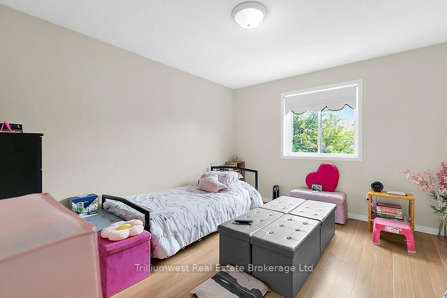 Photo 17 of 105 Southcreek Trail, Guelph, Kortright West — HOMEH