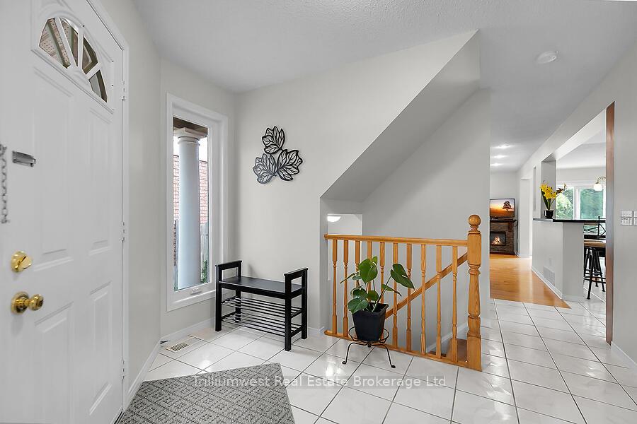 Photo 21 of 105 Southcreek Trail, Guelph, Kortright West — HOMEH