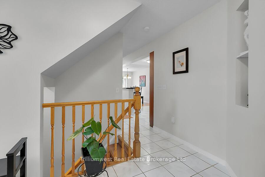 Photo 34 of 105 Southcreek Trail, Guelph, Kortright West — HOMEH