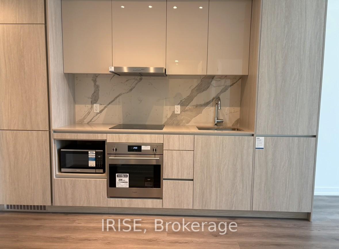 Photo 5 of Unit 302, 28 Interchange Way, Vaughan, Vaughan Corporate Centre — HOMEH
