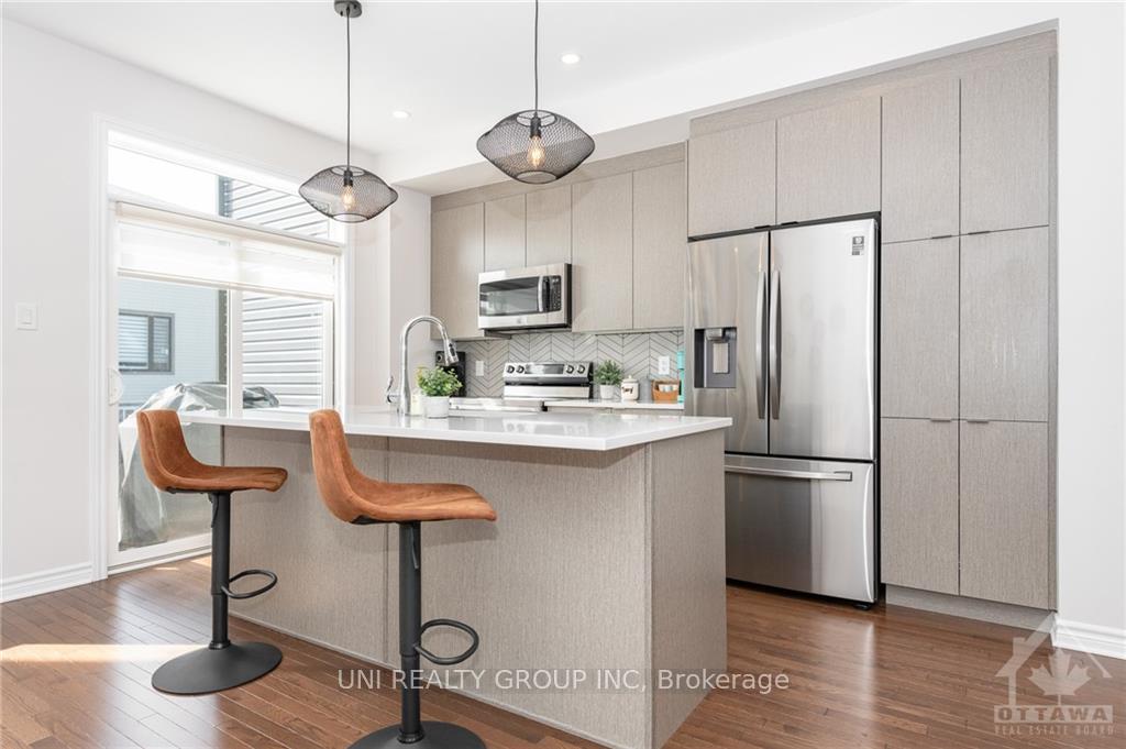 Photo 5 of 303 Grackle Street, Ottawa, Blossom Park/Kemp Park/Findlay Creek — HOMEH
