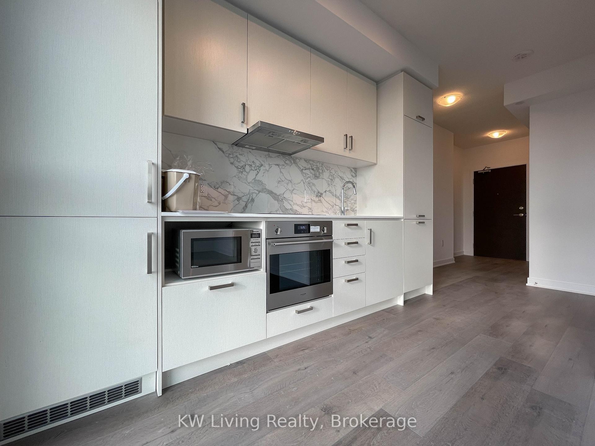 Photo 3 of Unit 1506, 60 Honeycrisp Crescent, Vaughan, Vaughan Corporate Centre — HOMEH