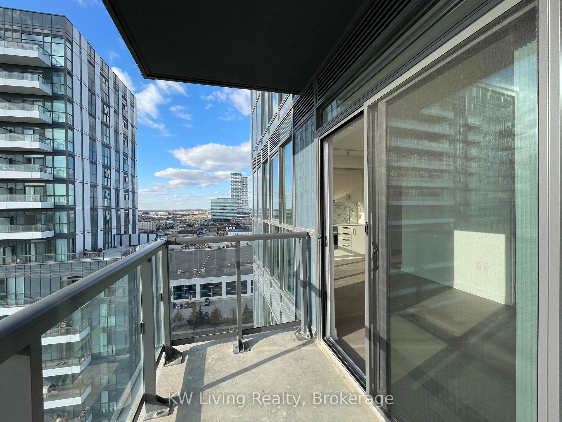Photo 8 of Unit 1506, 60 Honeycrisp Crescent, Vaughan, Vaughan Corporate Centre — HOMEH