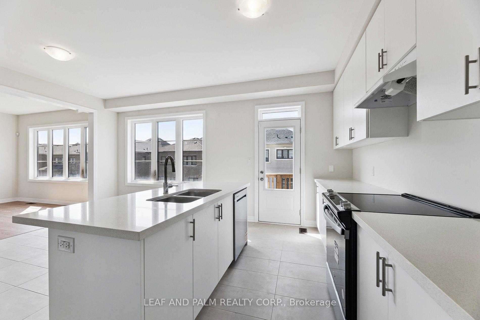 Photo 25 of 107 Ed Ewert Avenue, Clarington, Newcastle — HOMEH