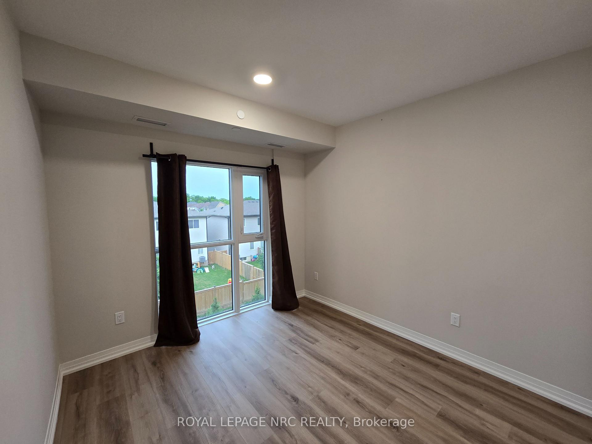 Photo 9 of Unit 319, 50 Herrick Avenue, St. Catharines, Oakdale — HOMEH