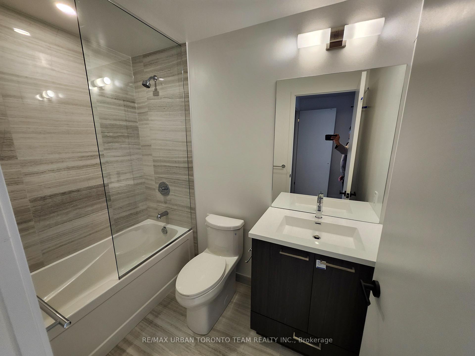 Photo 7 of Unit 4509, 225 Commerce Street, Vaughan, Vaughan Corporate Centre — HOMEH