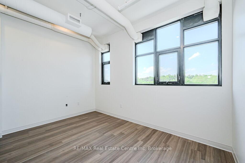 Photo 13 of Unit 520, 120 Huron Street, Guelph, St. Patrick's Ward — HOMEH
