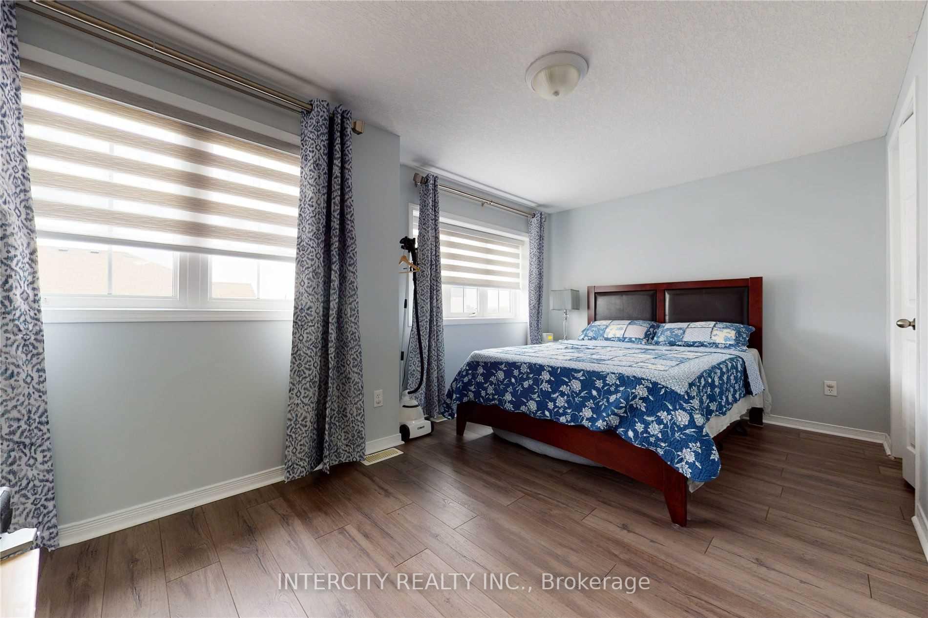 Photo 3 of Unit 1A, 50 Howe Drive, Kitchener, Laurentian Hills — HOMEH