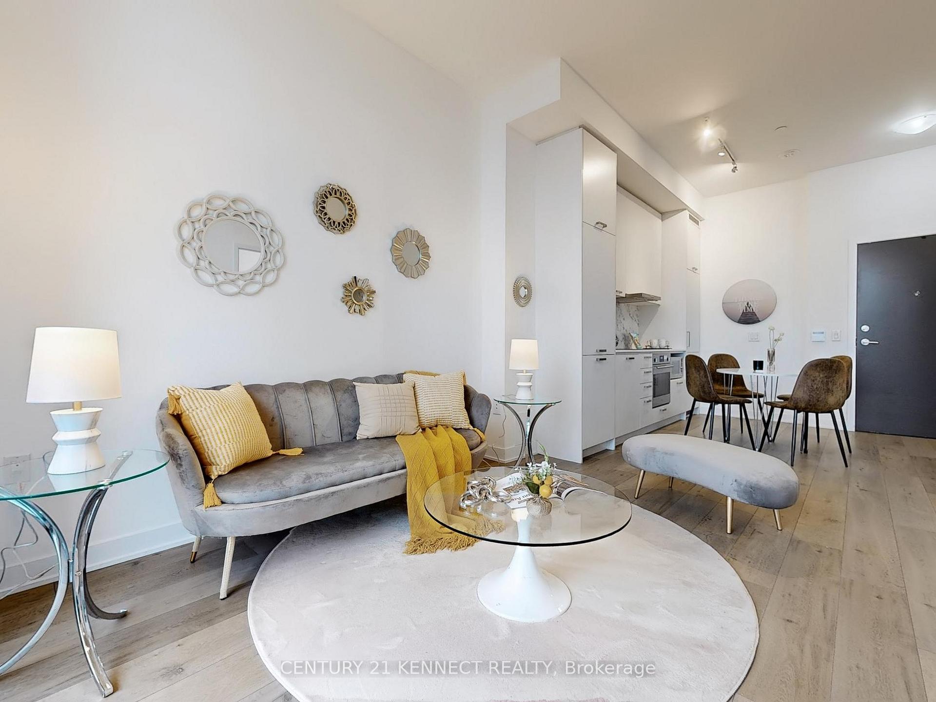 Photo 8 of Unit 215, 10 Honeycrisp Crescent, Vaughan, Vaughan Corporate Centre — HOMEH