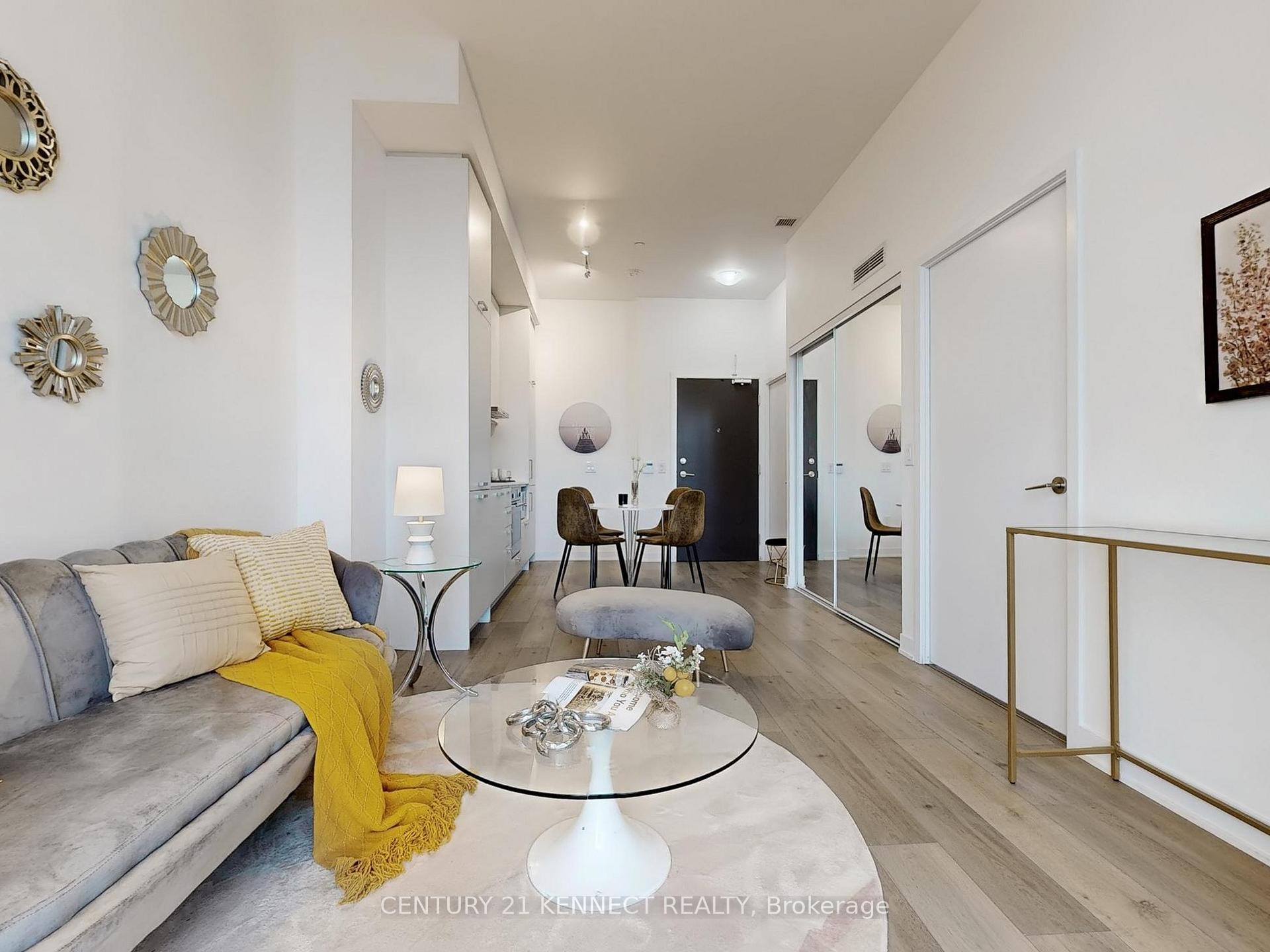 Photo 3 of Unit 215, 10 Honeycrisp Crescent, Vaughan, Vaughan Corporate Centre — HOMEH