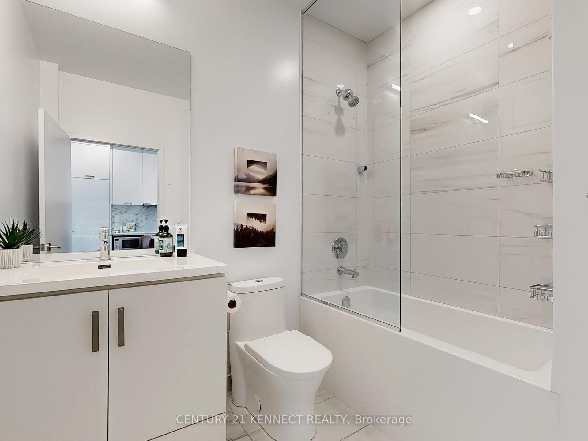 Photo 35 of Unit 215, 10 Honeycrisp Crescent, Vaughan, Vaughan Corporate Centre — HOMEH