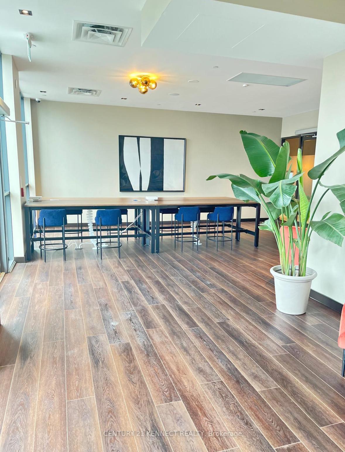 Photo 20 of Unit 215, 10 Honeycrisp Crescent, Vaughan, Vaughan Corporate Centre — HOMEH