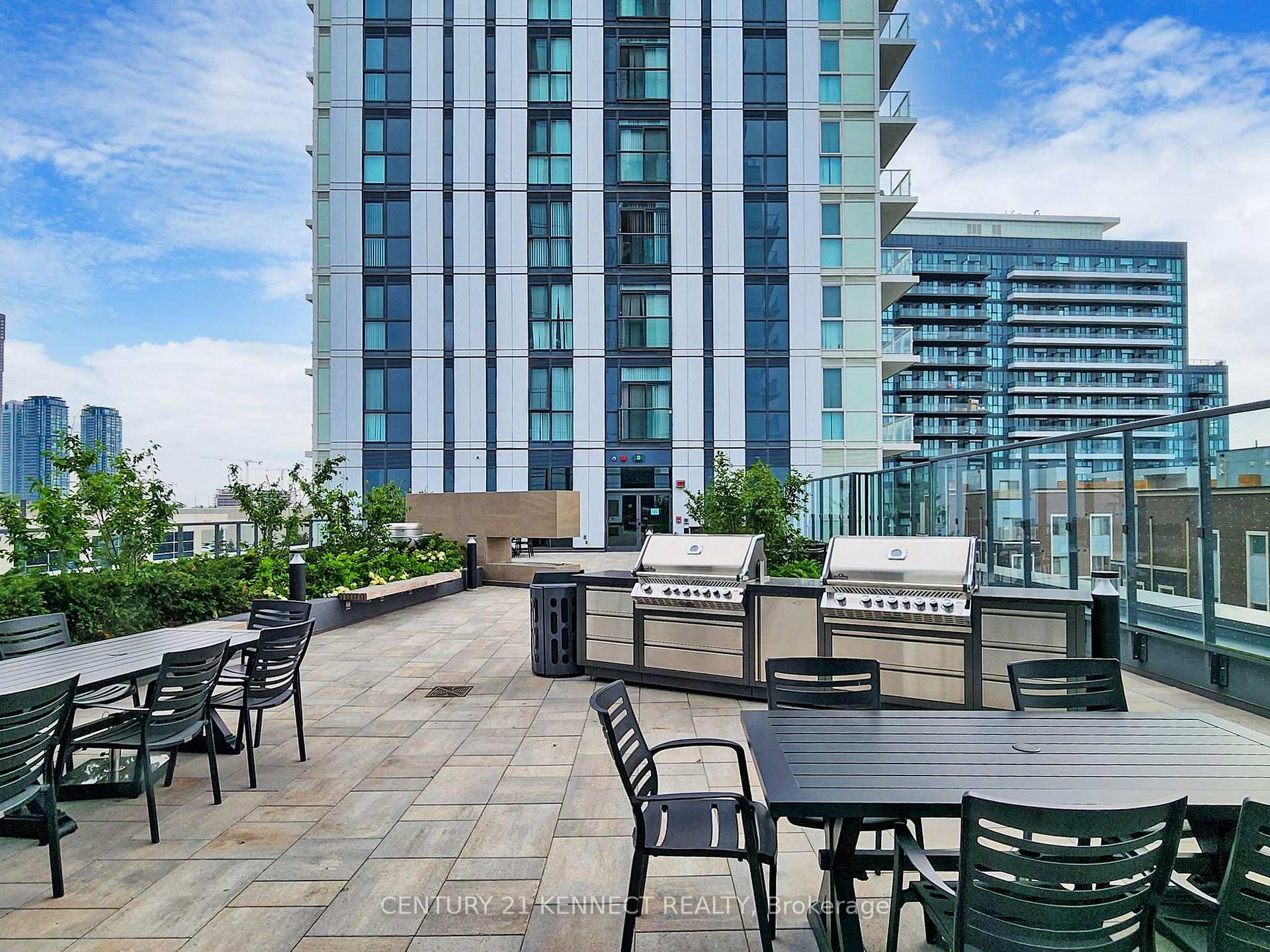 Photo 36 of Unit 215, 10 Honeycrisp Crescent, Vaughan, Vaughan Corporate Centre — HOMEH