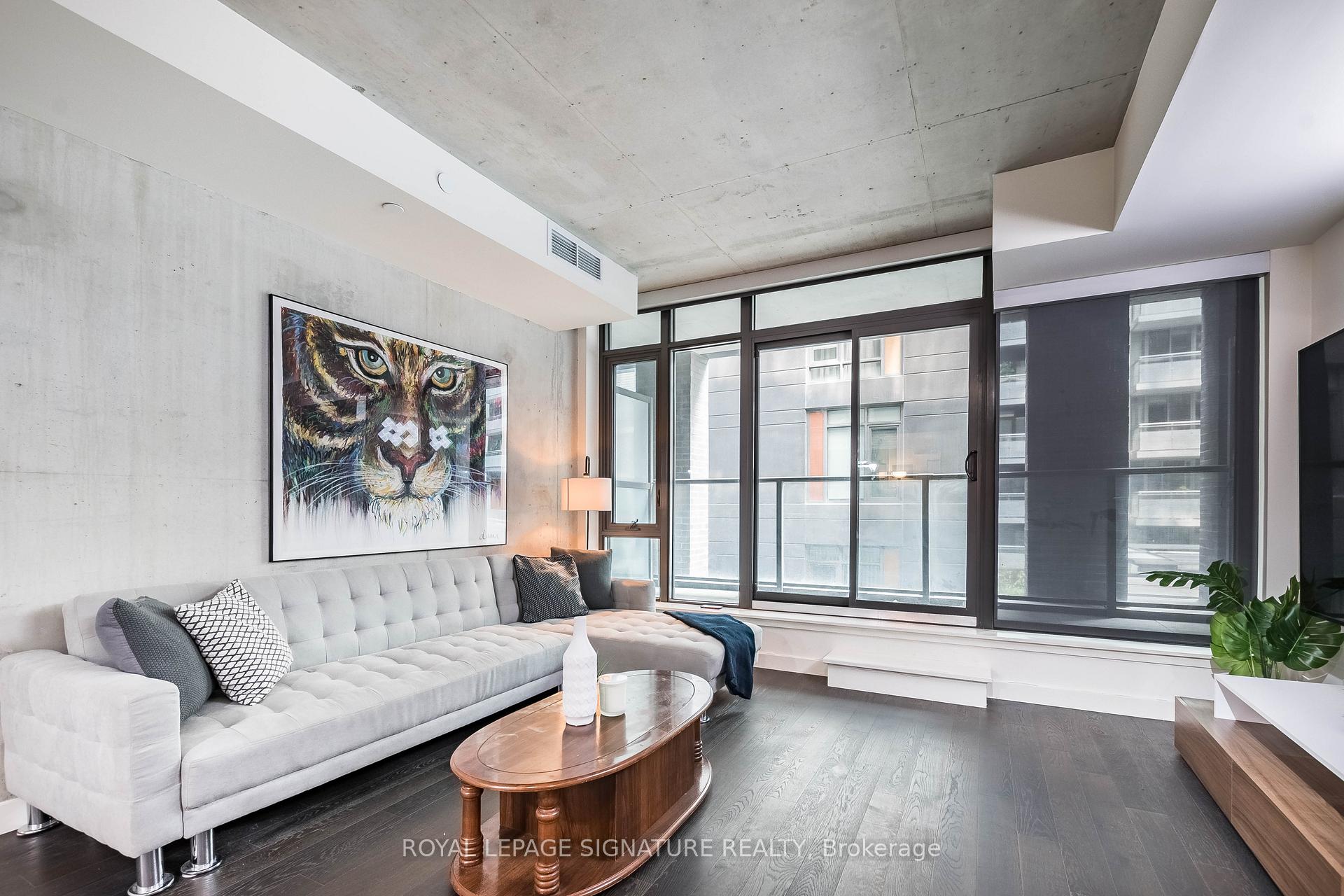 Front of Unit 318, 111 Bathurst Street