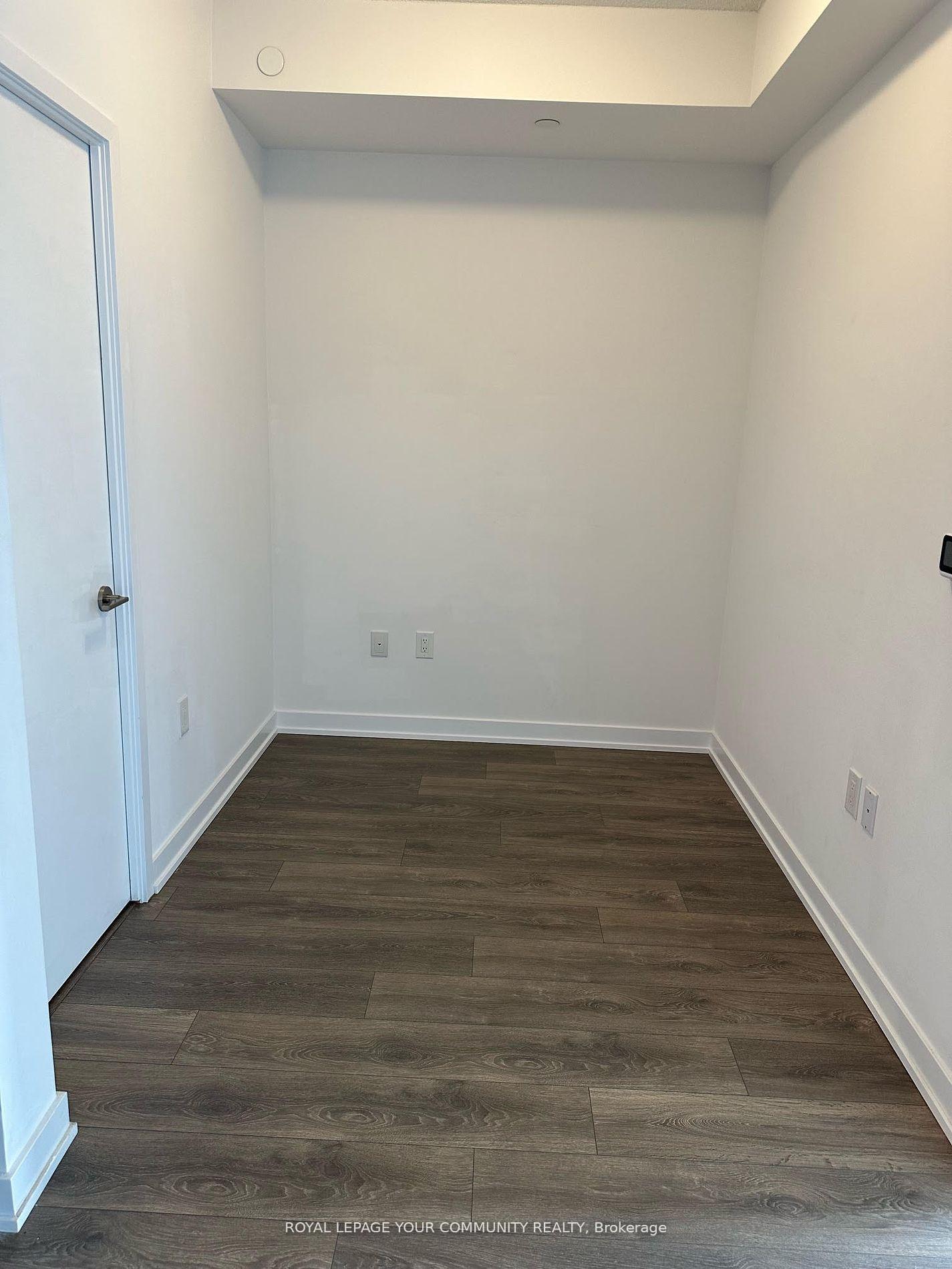 Photo 9 of Unit 1006, 38 Honeycrisp Crescent, Vaughan, Vaughan Corporate Centre — HOMEH