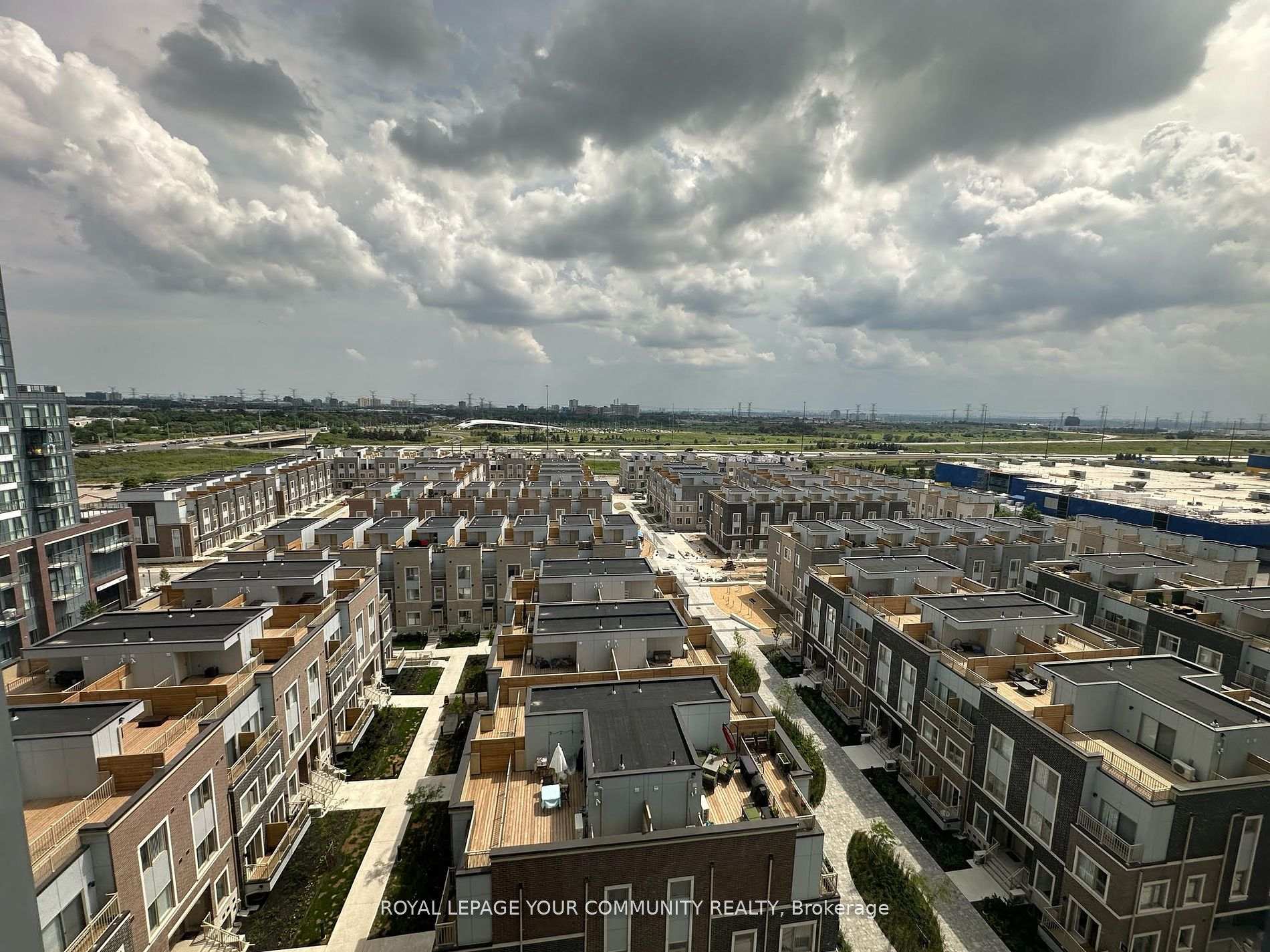 Photo 22 of Unit 1006, 38 Honeycrisp Crescent, Vaughan, Vaughan Corporate Centre — HOMEH