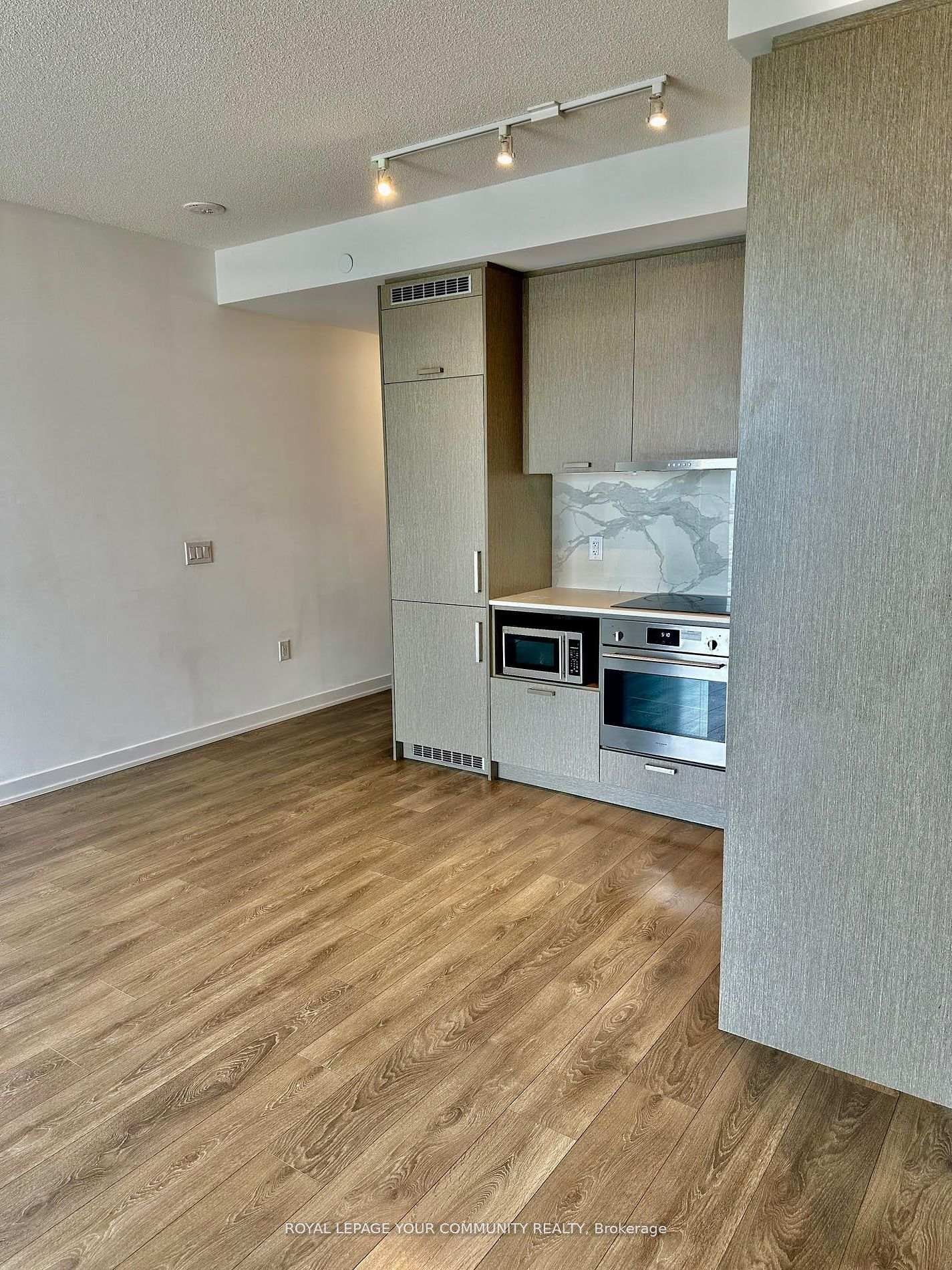 Photo 41 of Unit 1006, 38 Honeycrisp Crescent, Vaughan, Vaughan Corporate Centre — HOMEH
