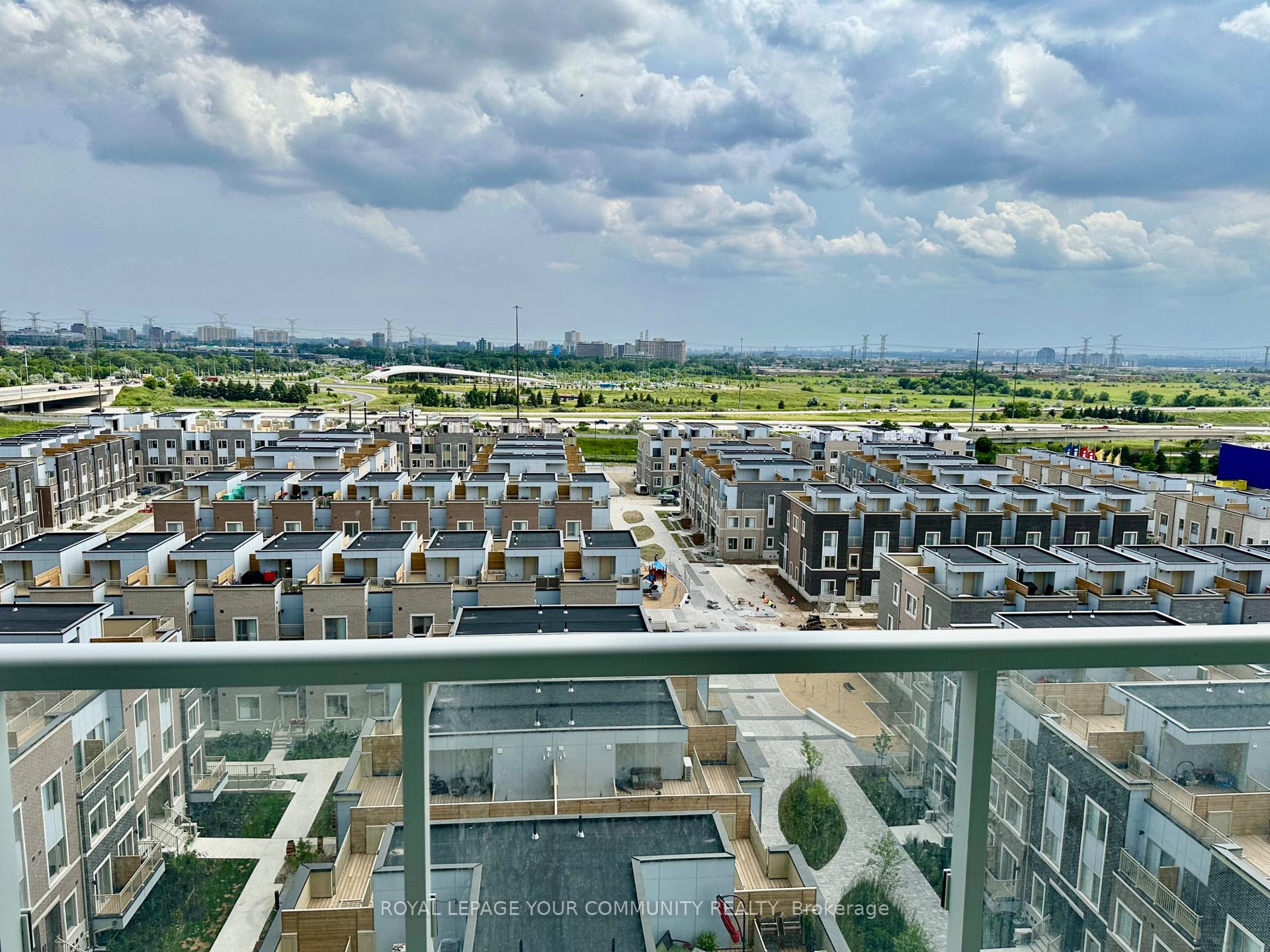 Photo 46 of Unit 1006, 38 Honeycrisp Crescent, Vaughan, Vaughan Corporate Centre — HOMEH