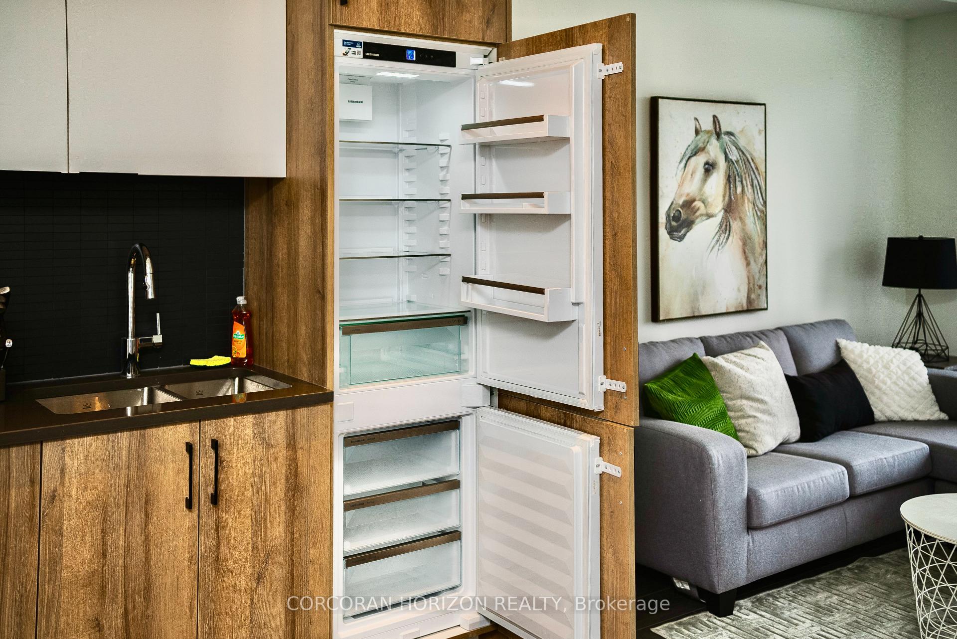 Photo 3 of Unit 1801, 741 King Street W, Kitchener — HOMEH