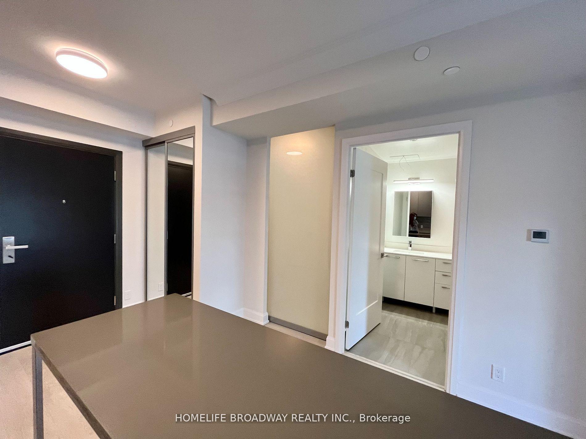 Photo 6 of Unit 826, 38 Water Walk Drive, Markham, Unionville — HOMEH