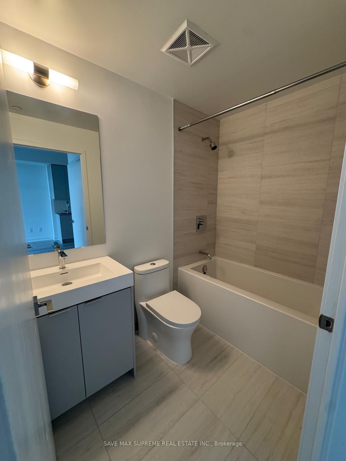 Photo 5 of Unit 1407, 474 Caldari Road E, Vaughan, Concord — HOMEH