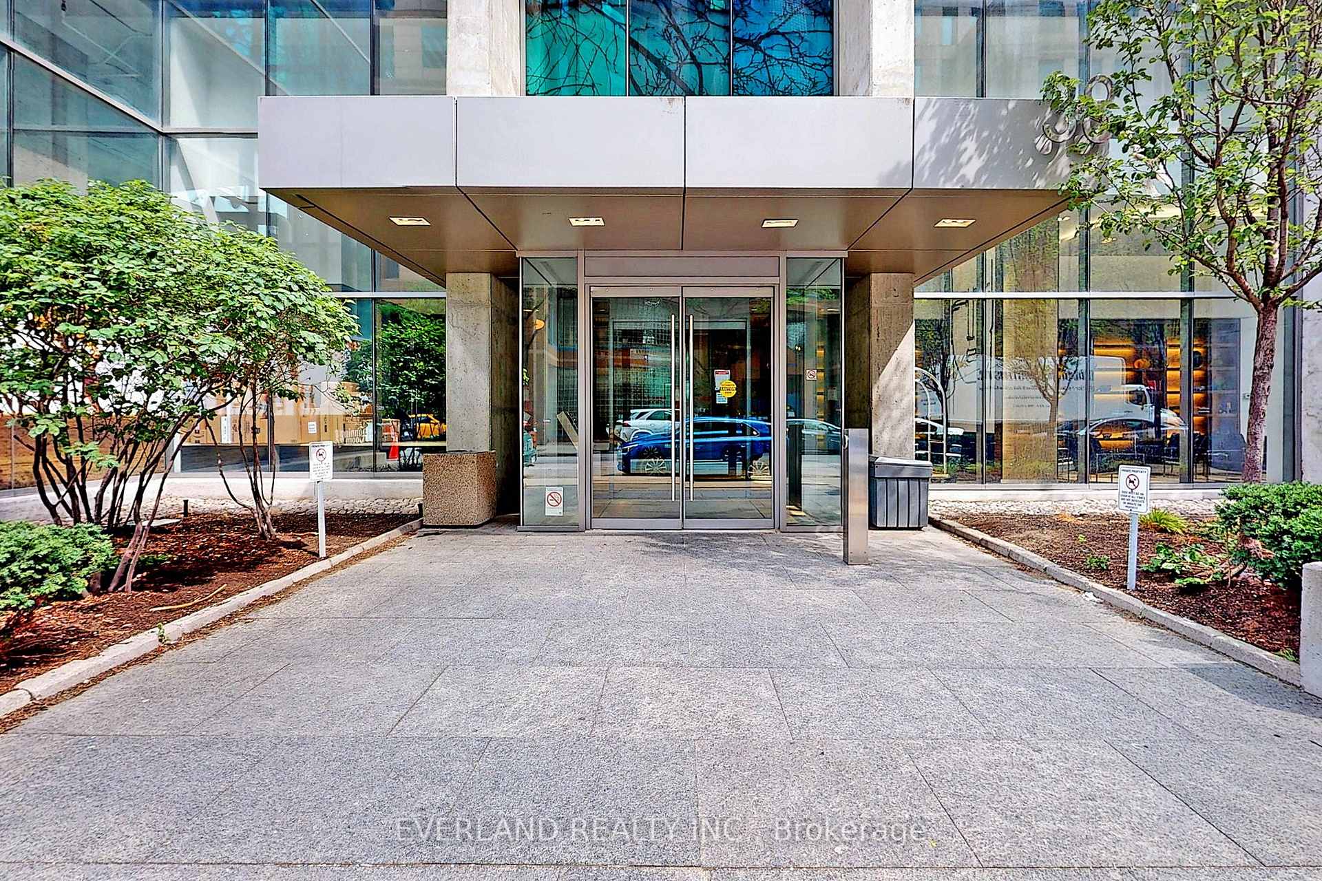 Front of Unit 2303, 38 Grenville Street